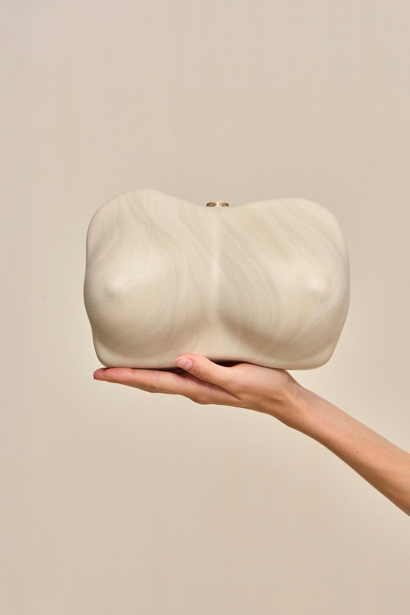 Cult Gaia REINA CLUTCH outlook