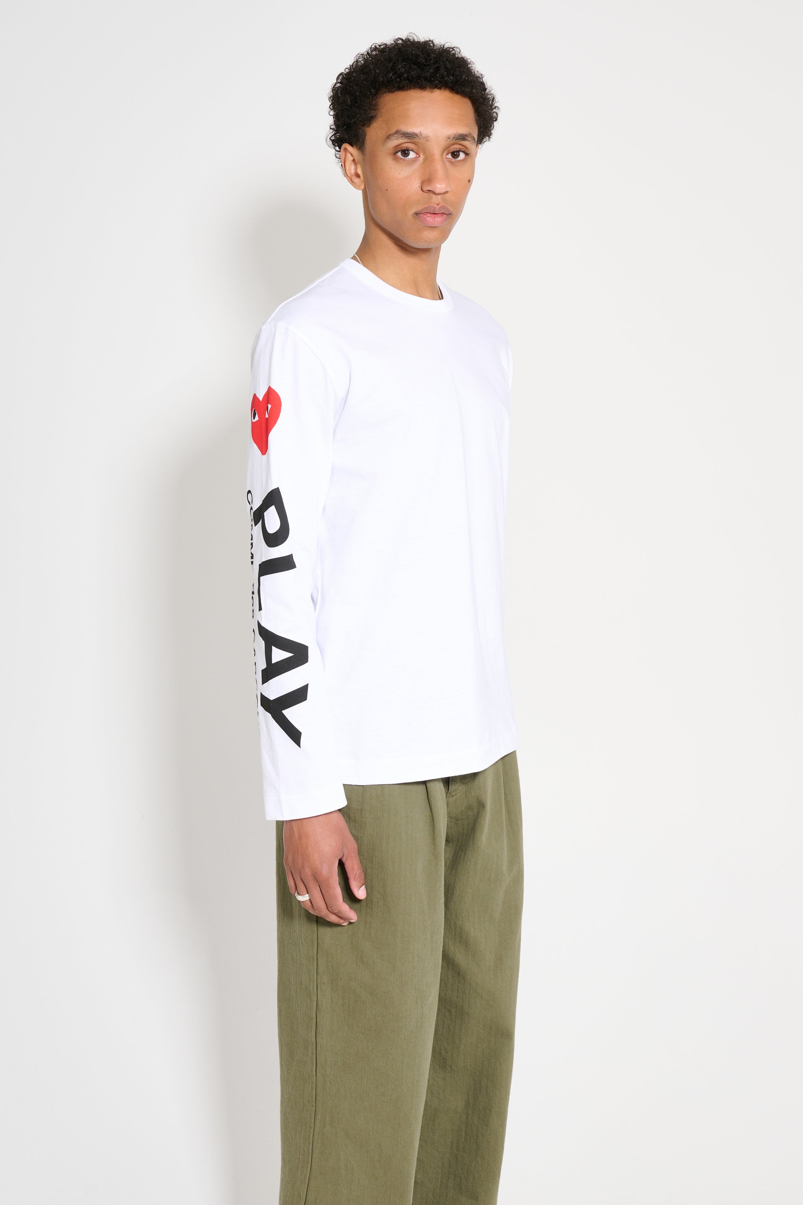 COMME DES GARÇONS PLAY PRINTED SLEEVES T-SHIRT WHITE - 4