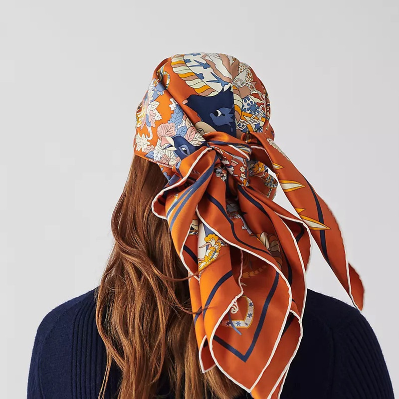 Hermès Le Sacre des Saisons scarf 90 outlook