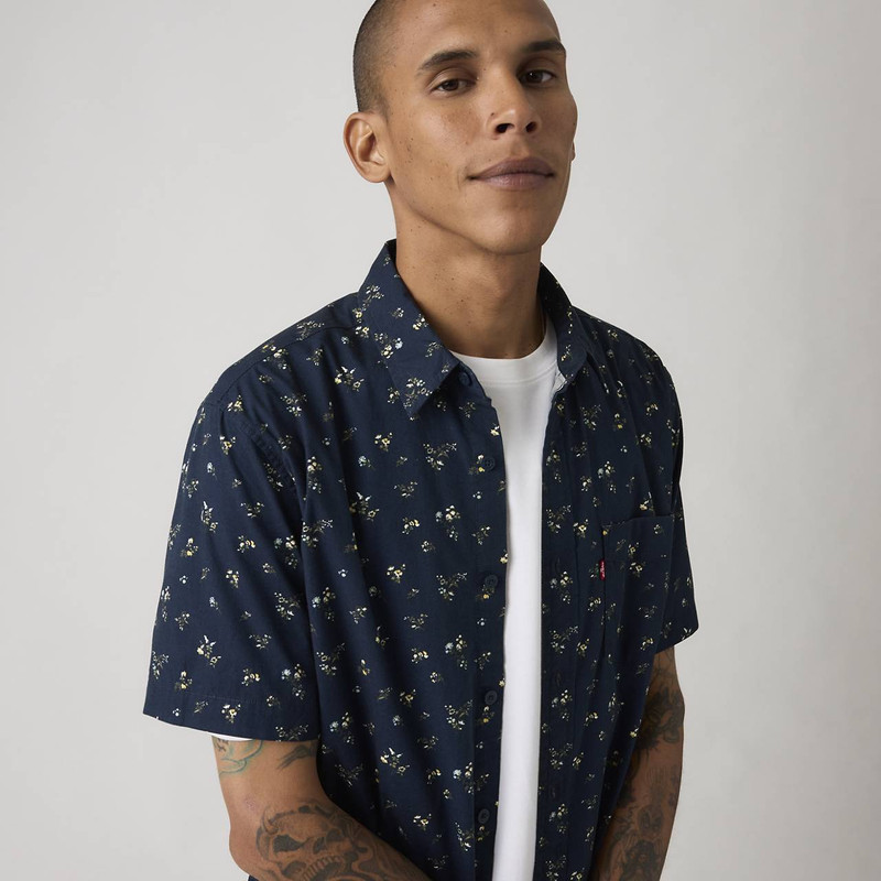 Levi's SHORT-SLEEVE CLASSIC ONE POCKET STANDARD FIT SHIRT outlook