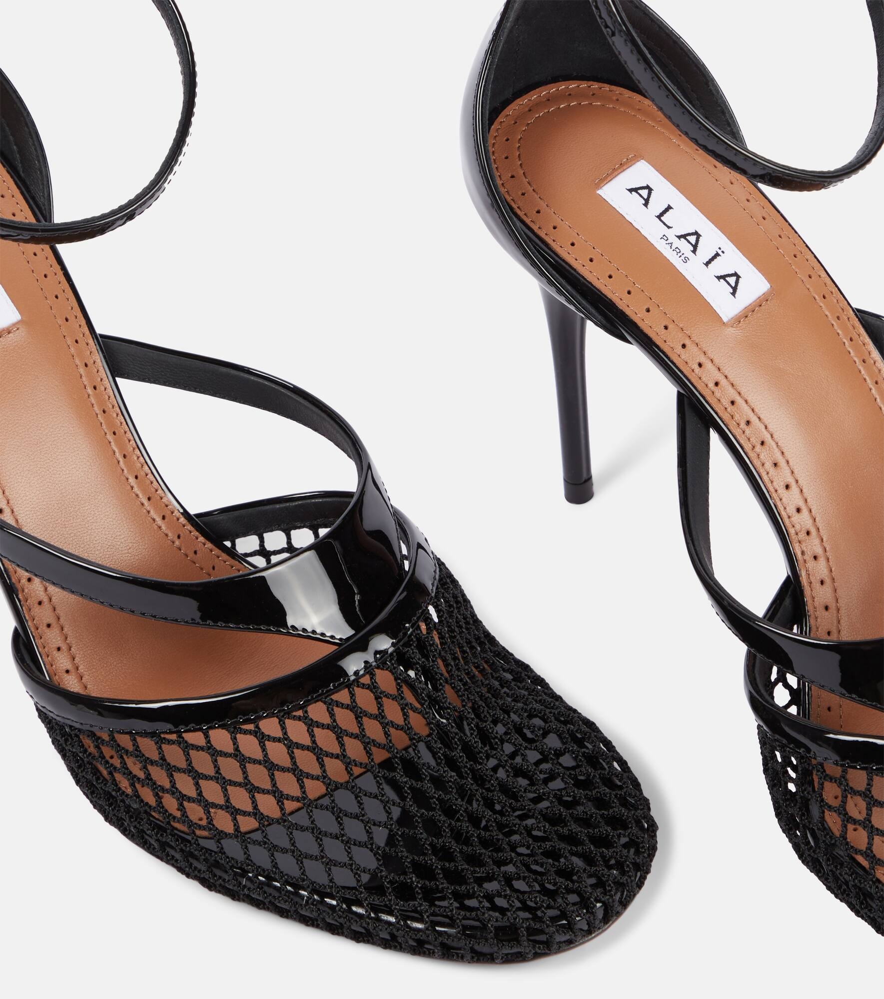 Infradito 90 fishnet patent leather pumps - 5