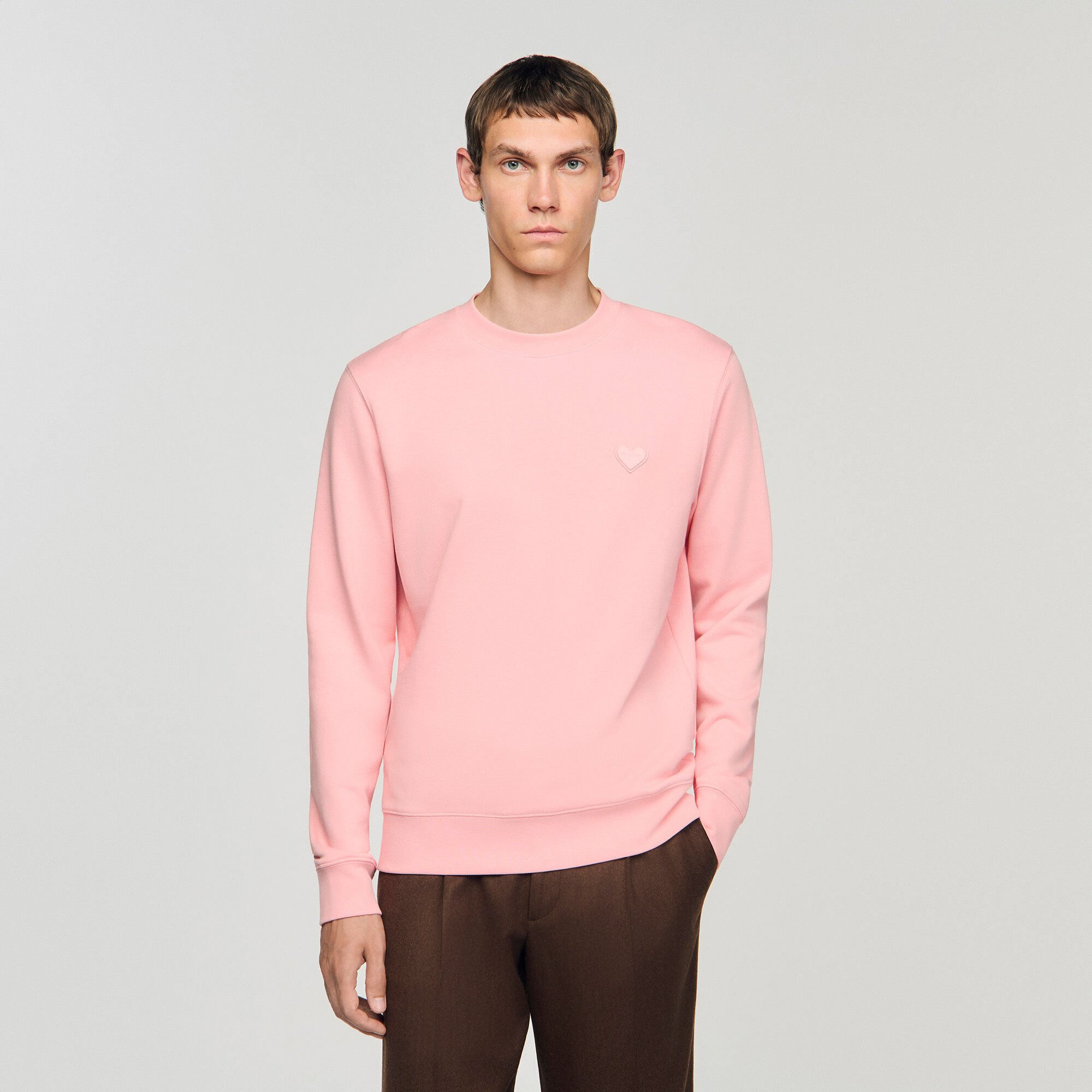 HEART PATCH SWEATSHIRT - 4