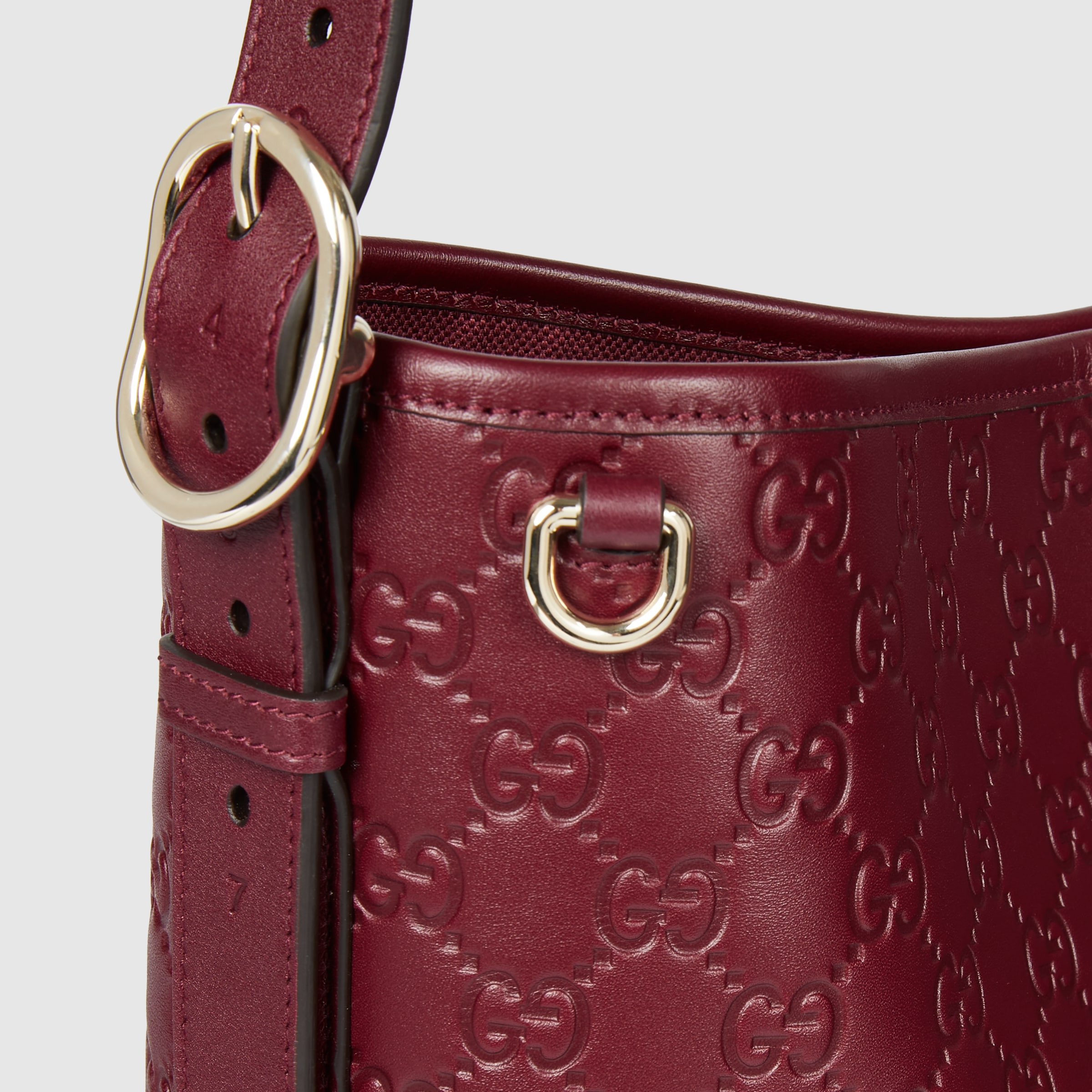 GG Emblem medium shoulder bag - 7