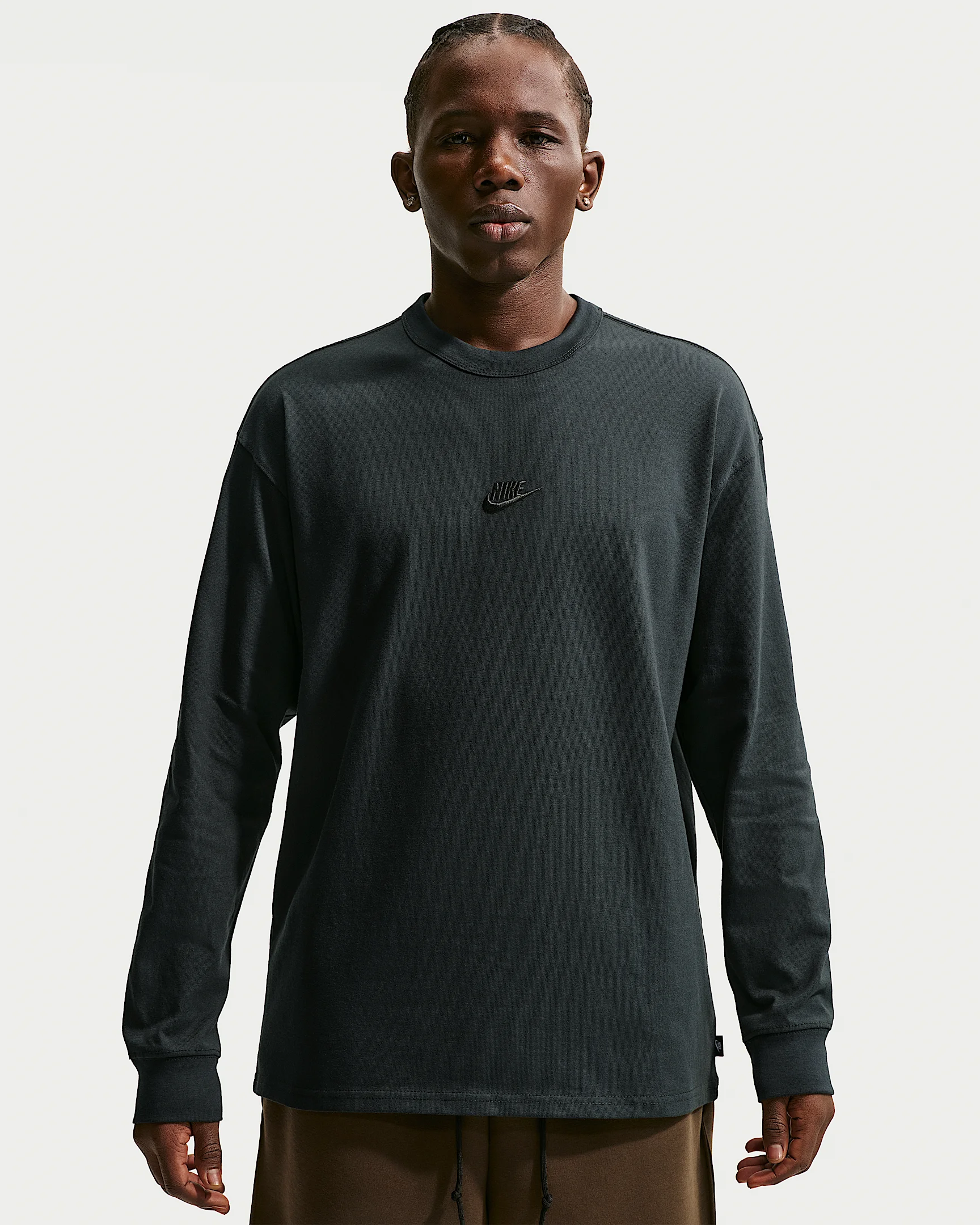 Nike Sportswear Premium Essentials Men's Long-Sleeve T-Shirt - 1