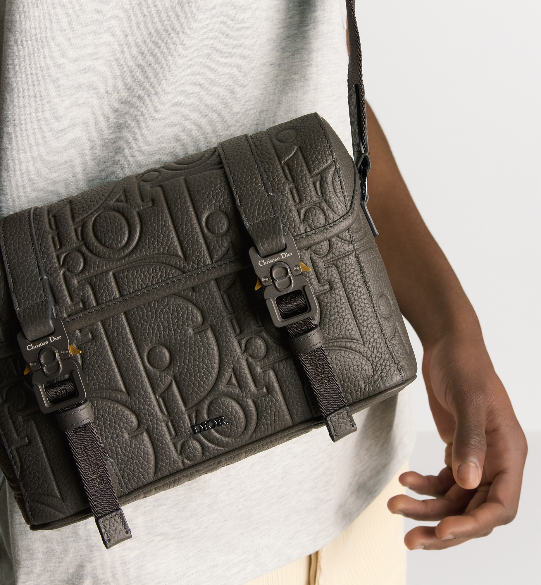 Dior Hit the Road Messenger Bag with Flap - 2