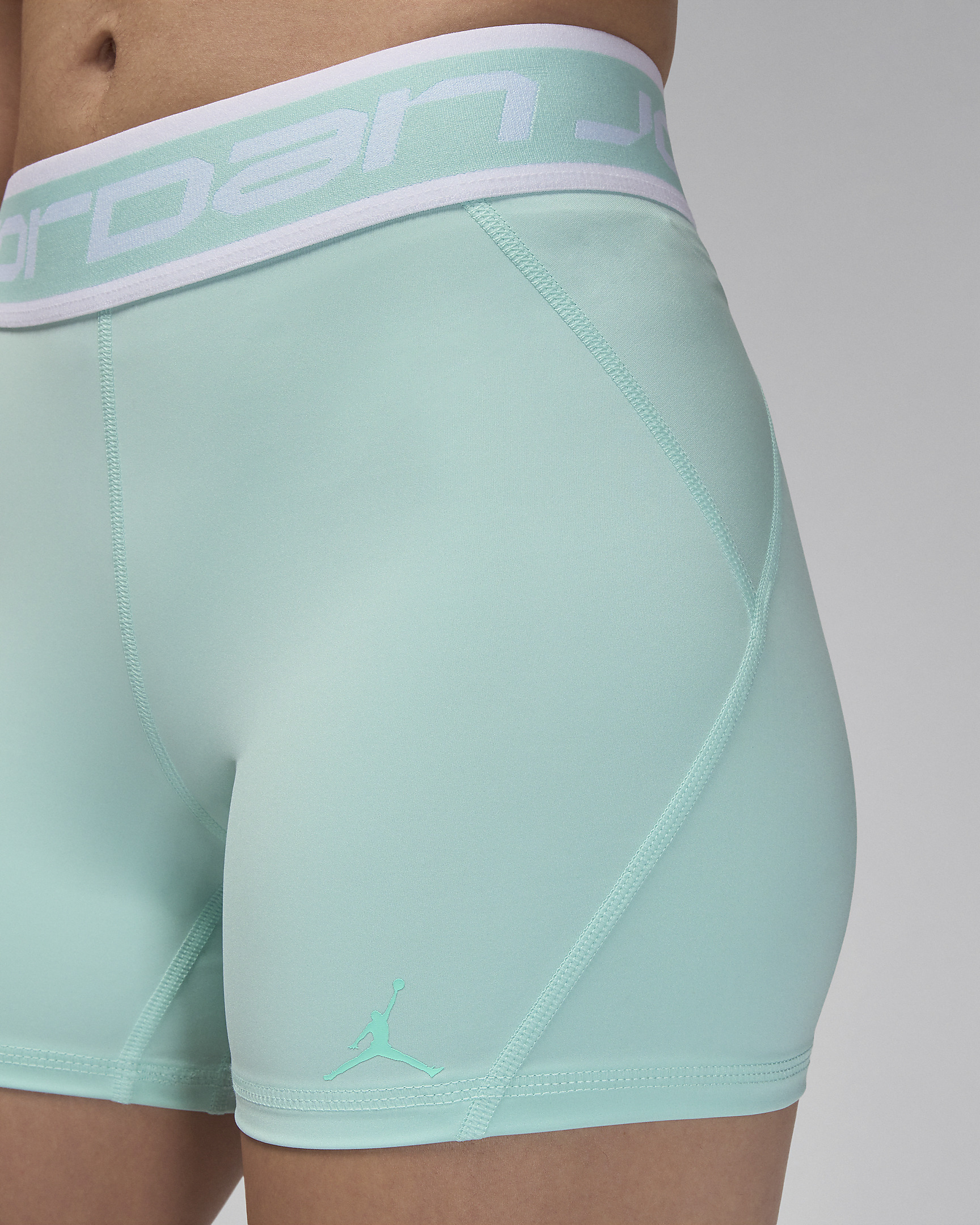 Jordan Sport Women's 5" Shorts - 4