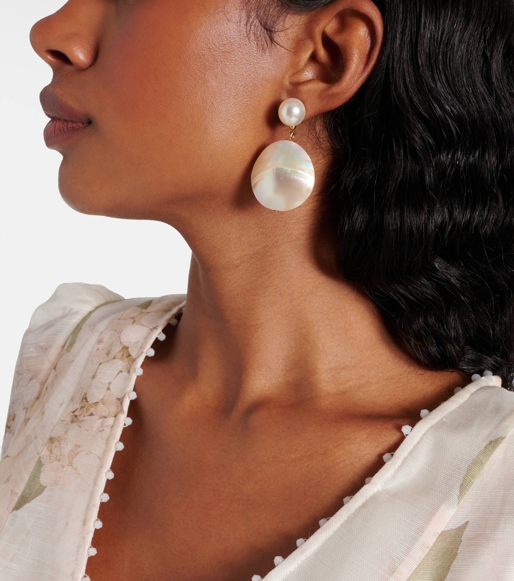 Nerine mother-of-pearl drop earrings - 3