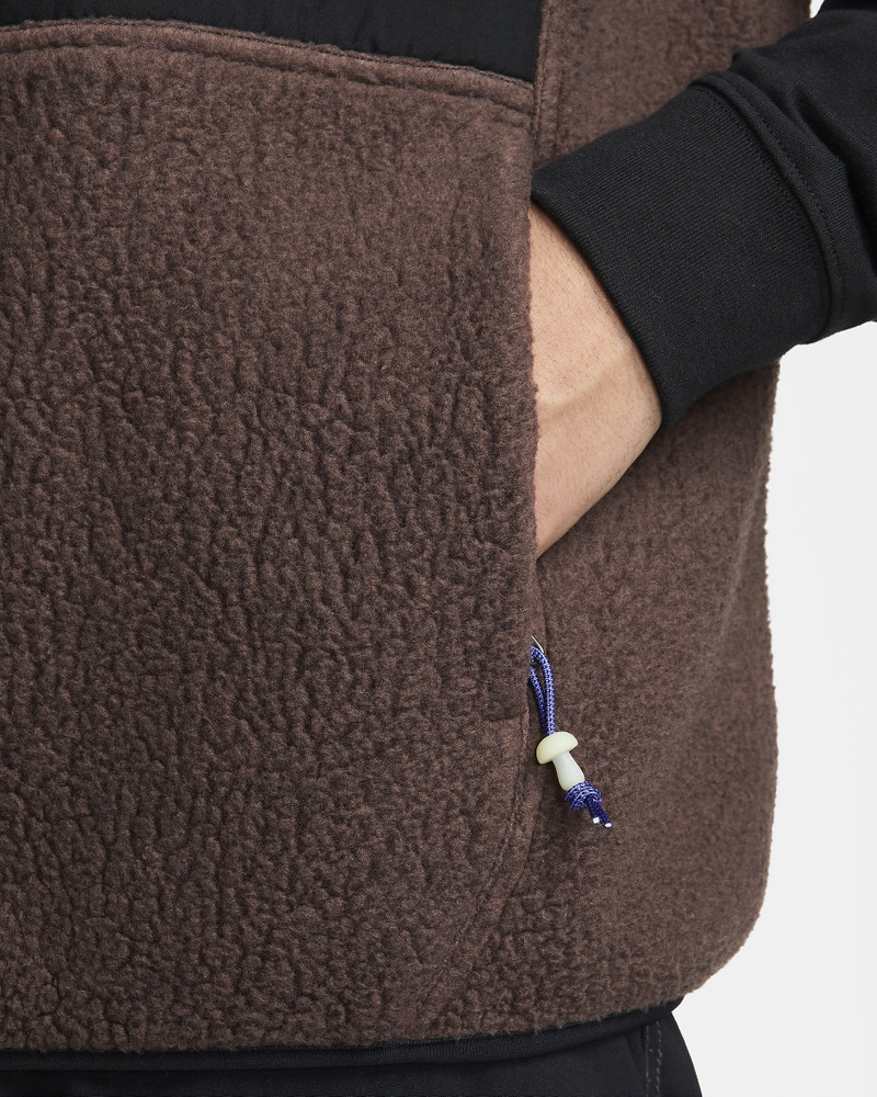 Nike ACG "Arctic Wolf" Men's Vest 5