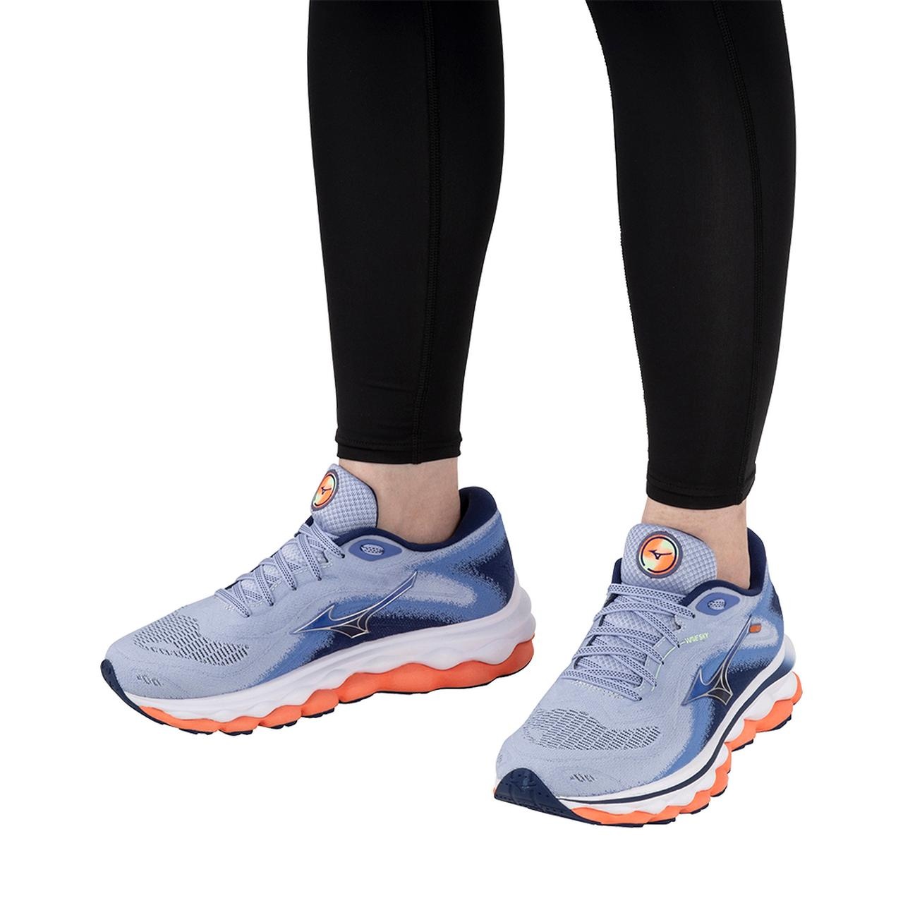 Women's Wave Sky 7 Running Shoe - 10