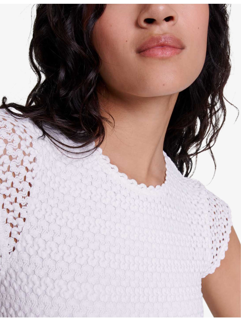 Round-neck short-sleeve crochet-knit maxi dress - 4