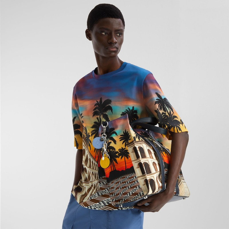 FENDI Shopper outlook