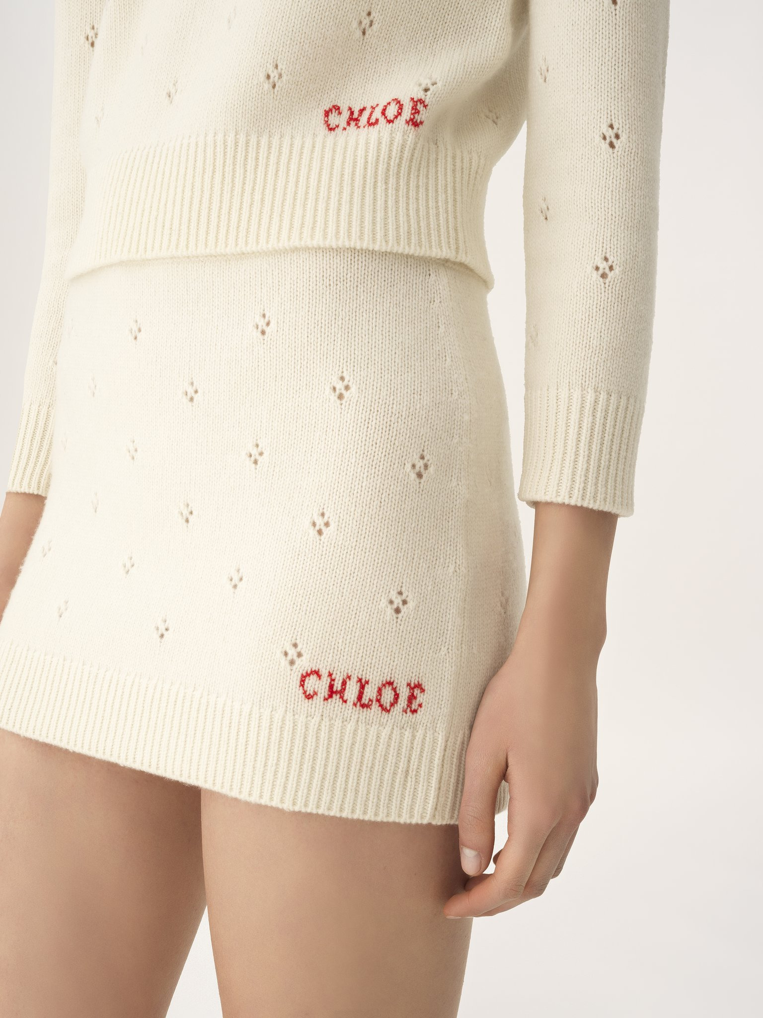 FITTED MINI SKIRT IN A WOOL & CASHMERE KNIT - 6