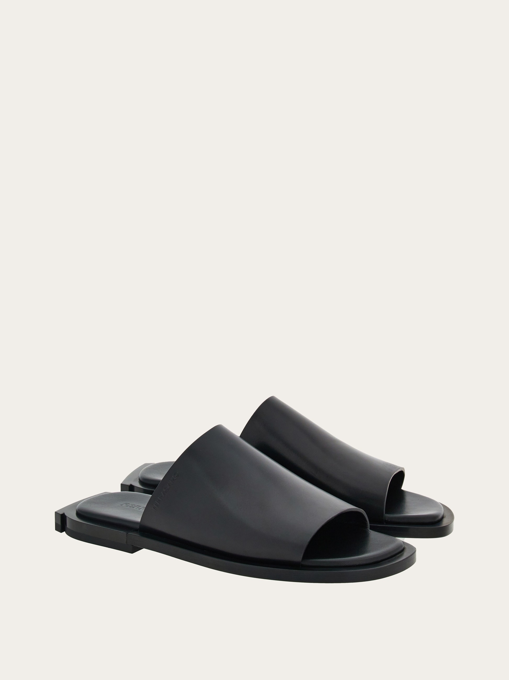 Mule with Gancini heel - 4