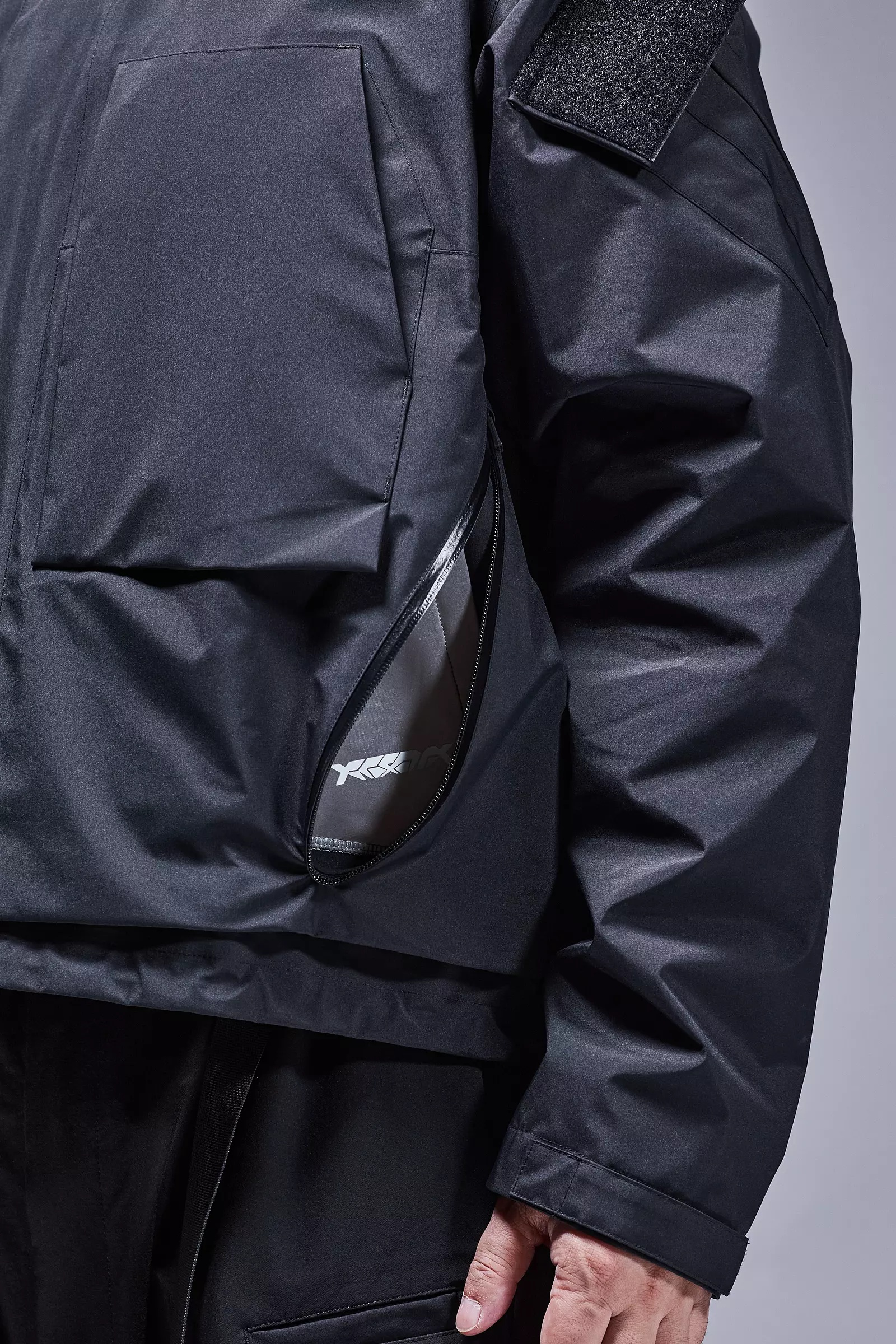 J14-GT 3L Gore-Tex Interops Jacket Black - 26