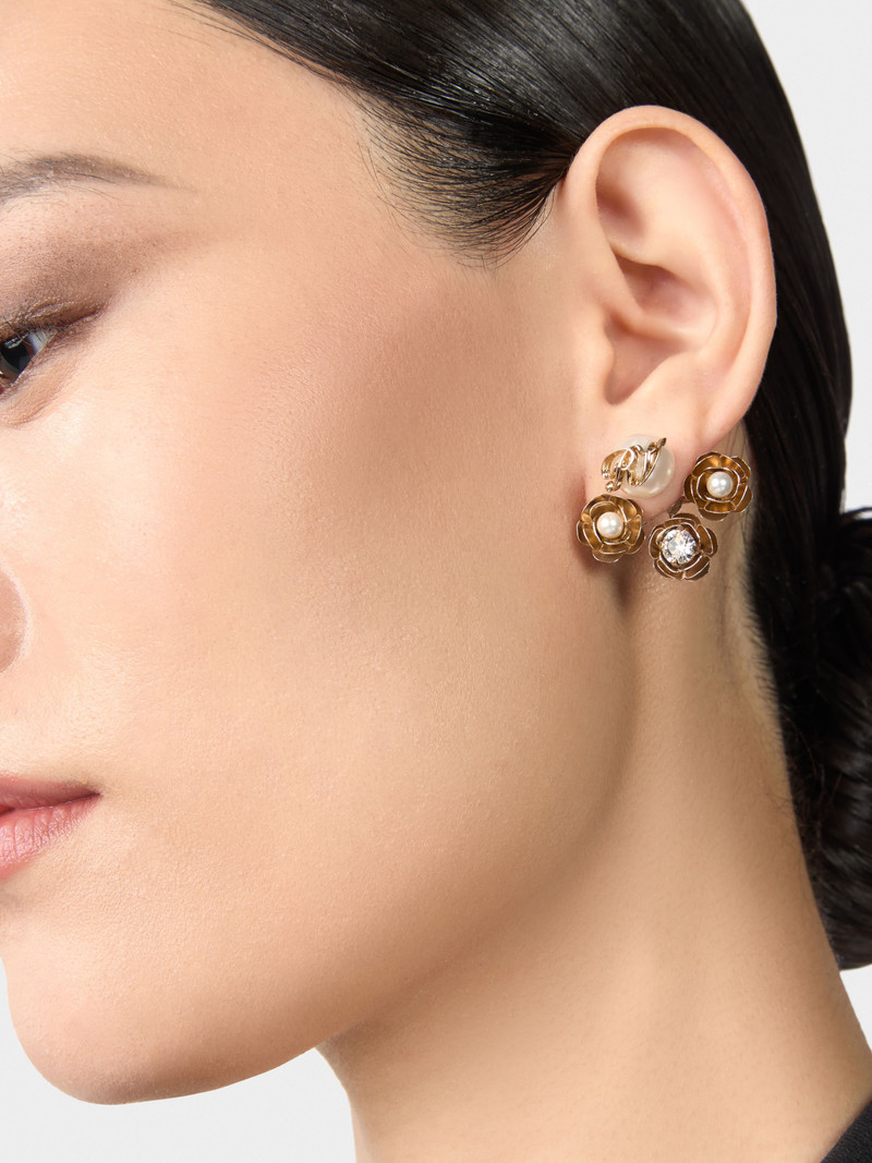 Roger Vivier Rose Pearls Earrings outlook