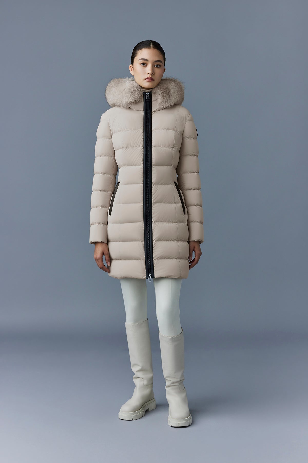 CALLA Agile-360 stretch light down coat with blue fox fur collar - 2