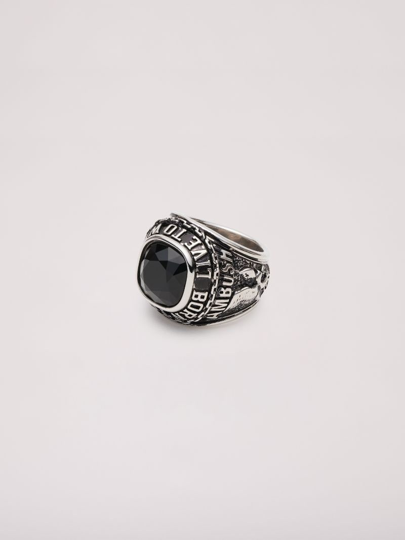 CLASS SIGNET RING 4