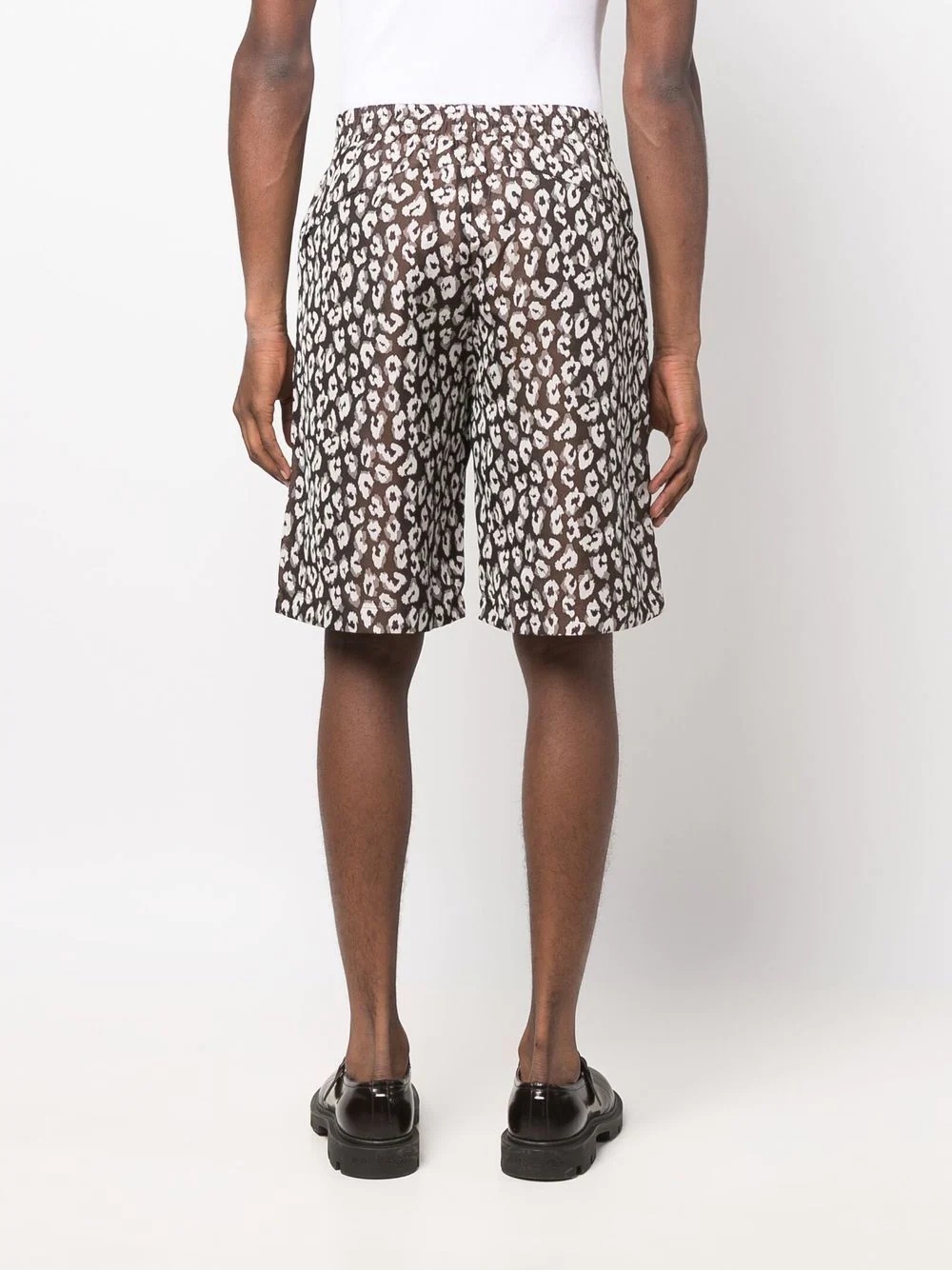 leopard-print knee-length shorts - 4