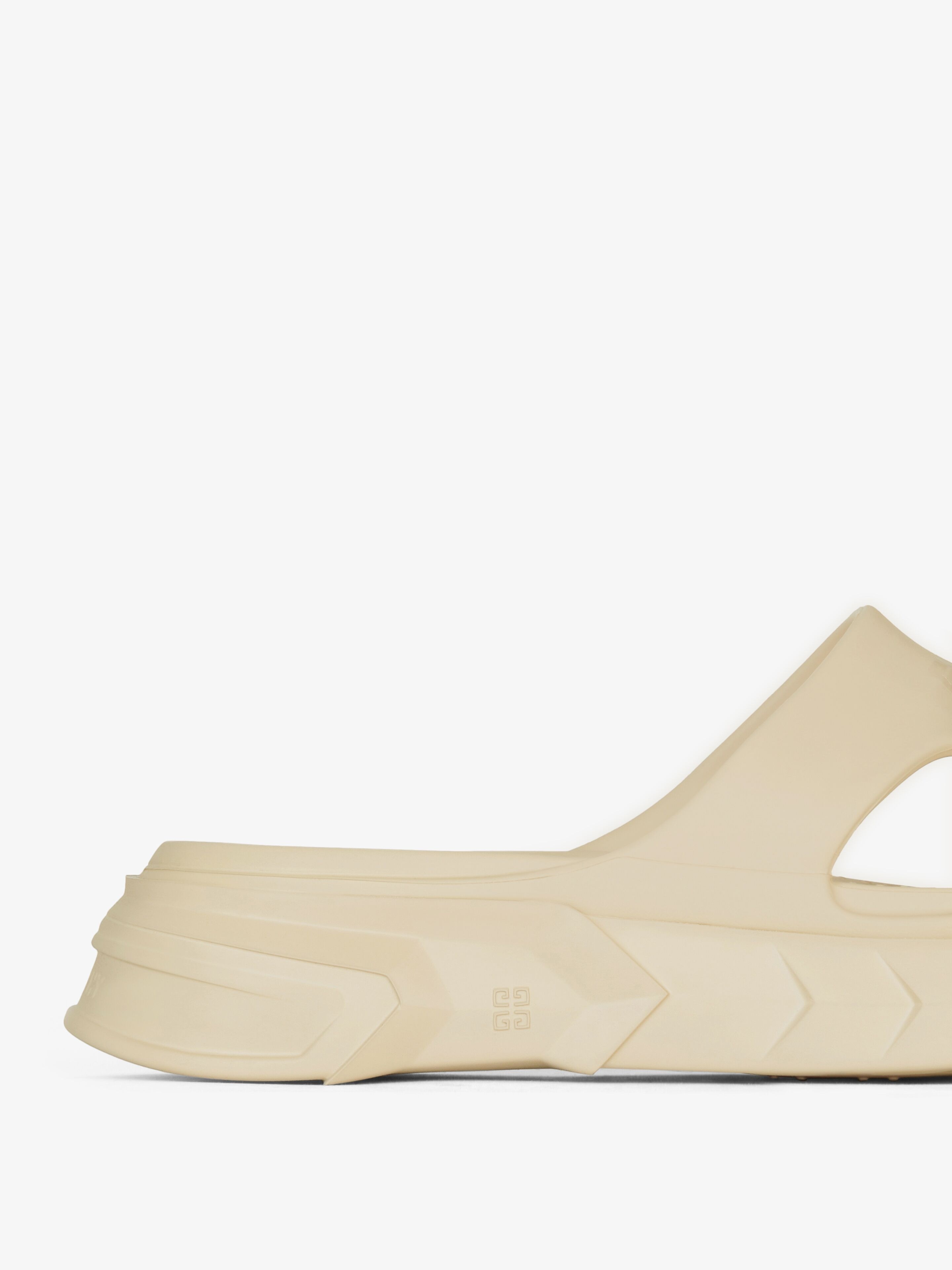 MARSHMALLOW FLAT SANDALS IN RUBBER - 6
