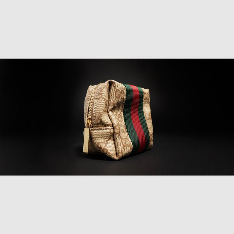 Small cosmetic case with Web 3