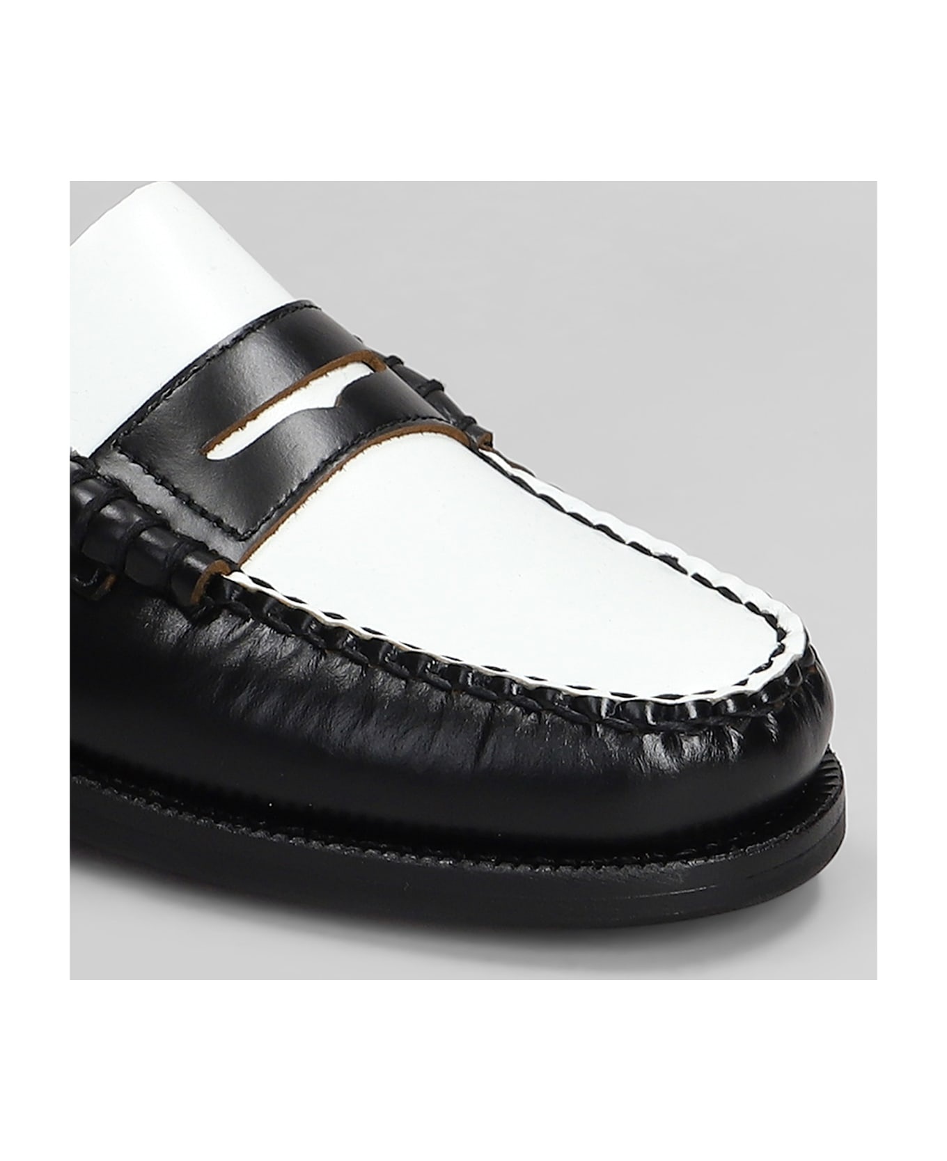 Classic Dan Loafers In Black Leather - 5