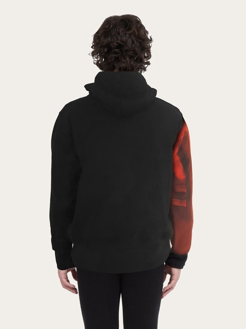 MUSTANG PRINT SWEATER 3