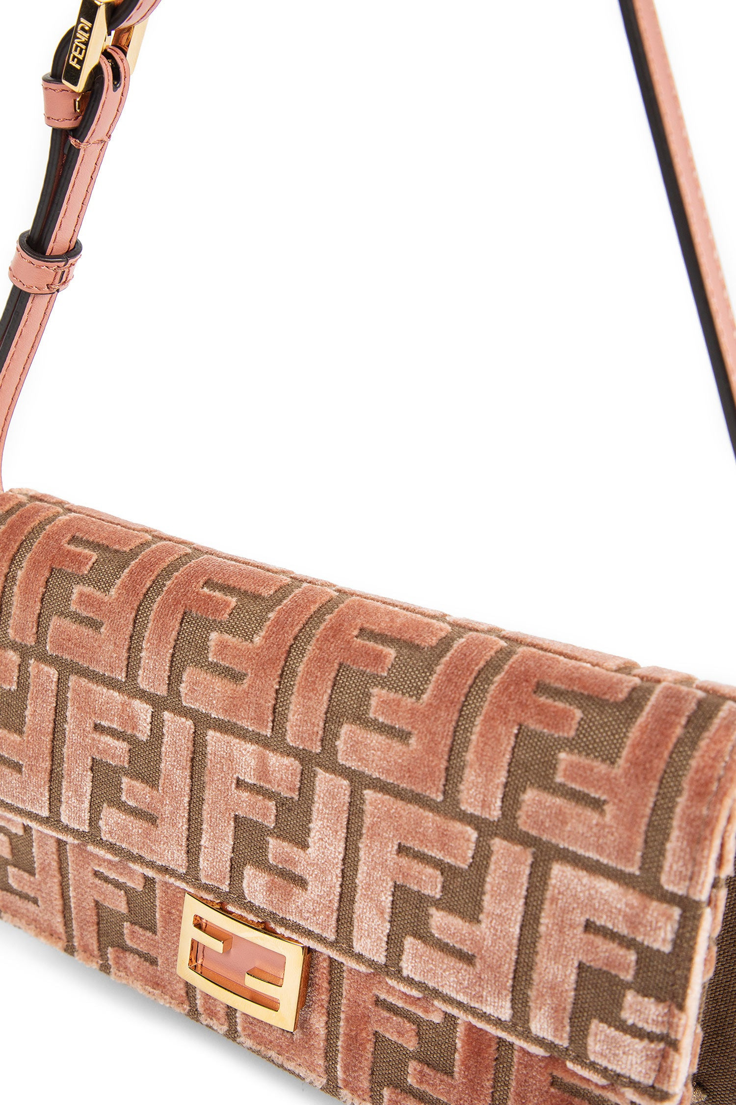 Ff Velvet Wallet On Chain - 4