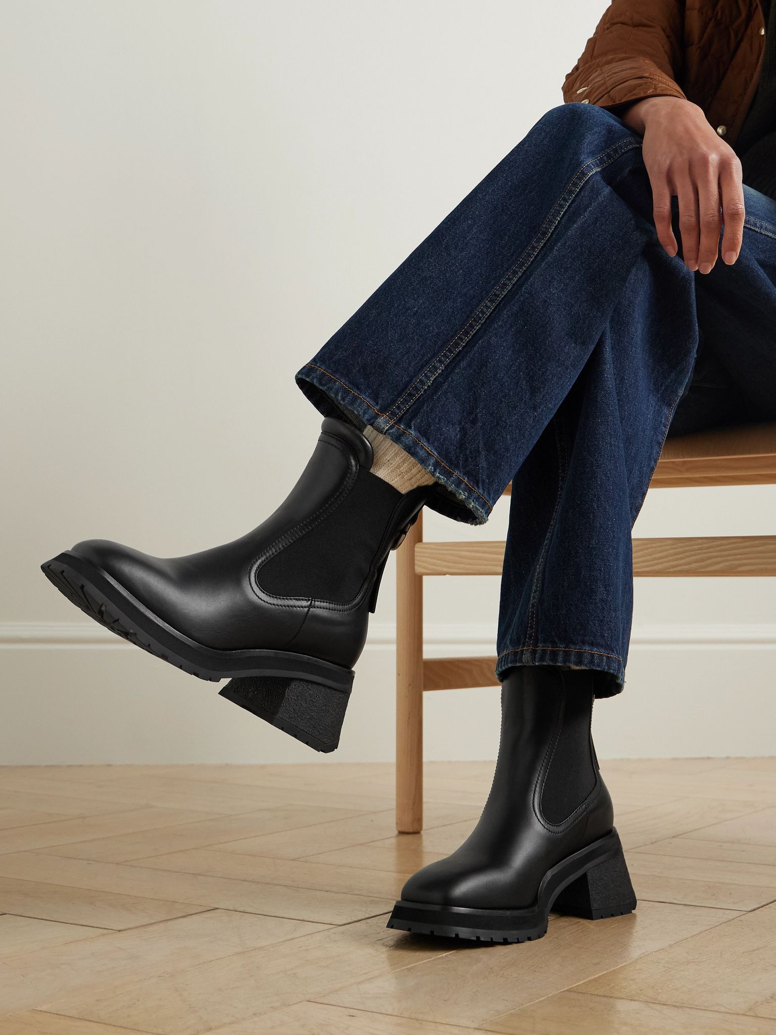 Gigi embellished leather Chelsea boots Black - 2