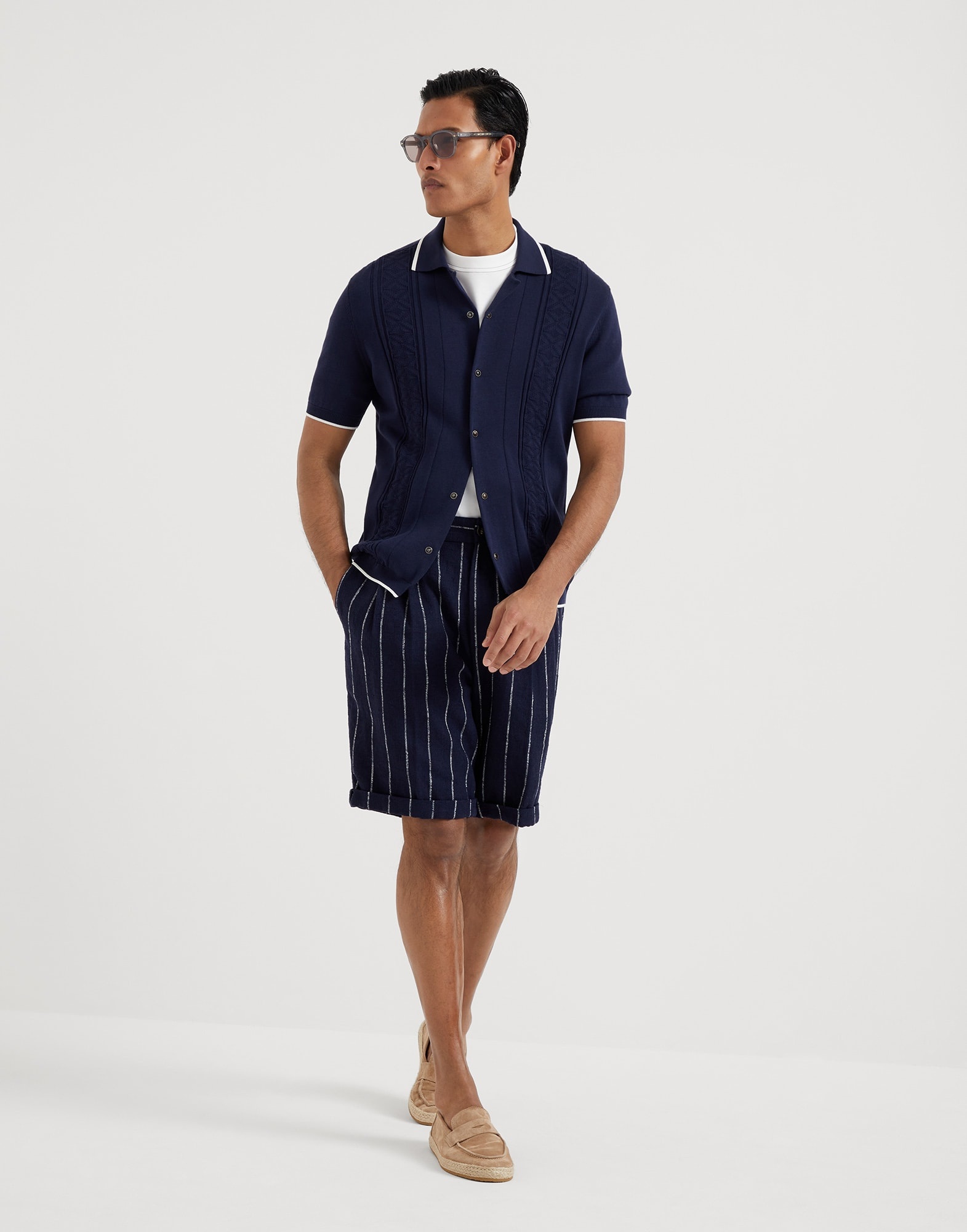 Linen, wool and silk chalk stripe Bermuda shorts with drawstring and double pleats - 4