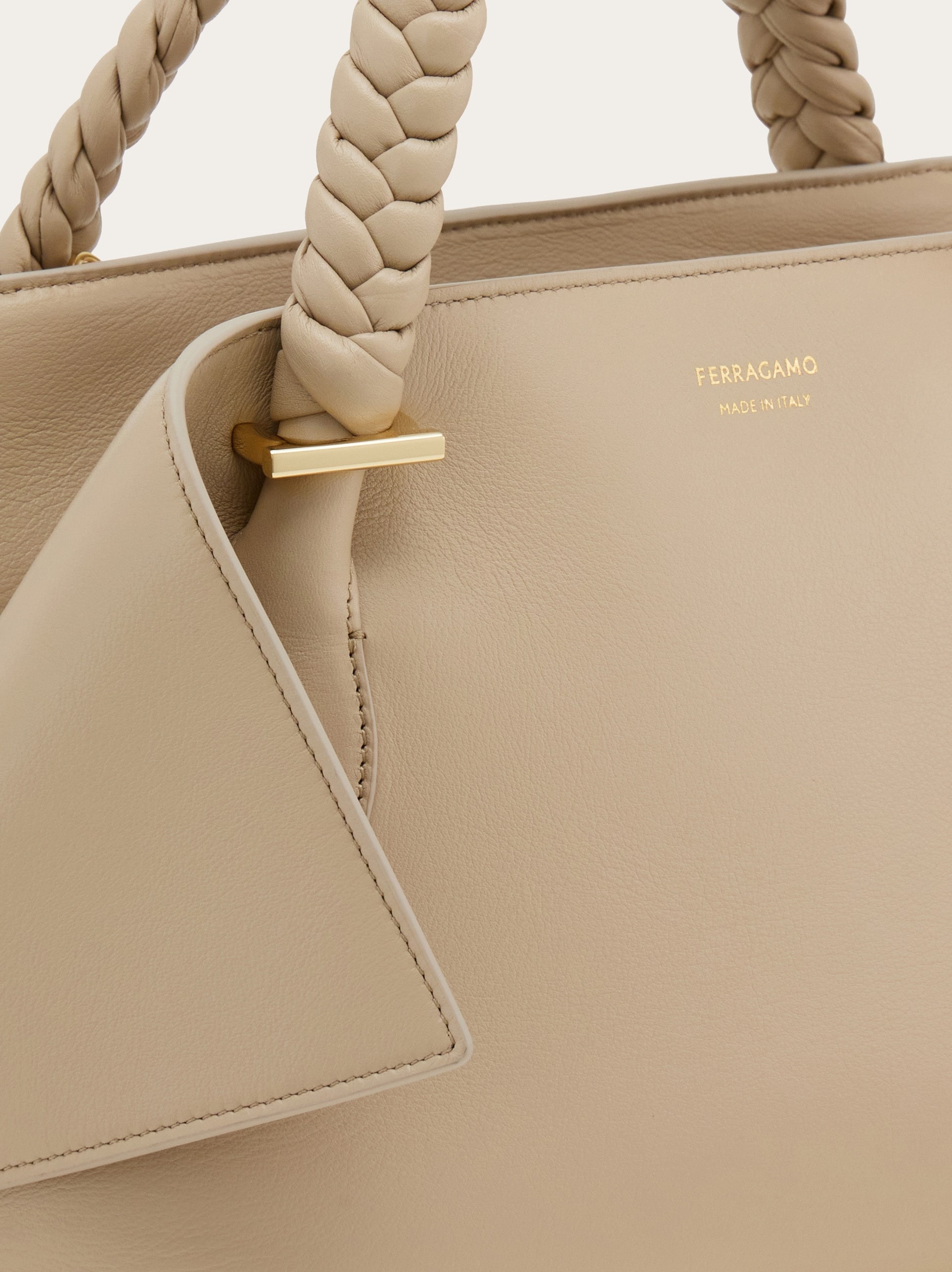 Handbag (M) - 8