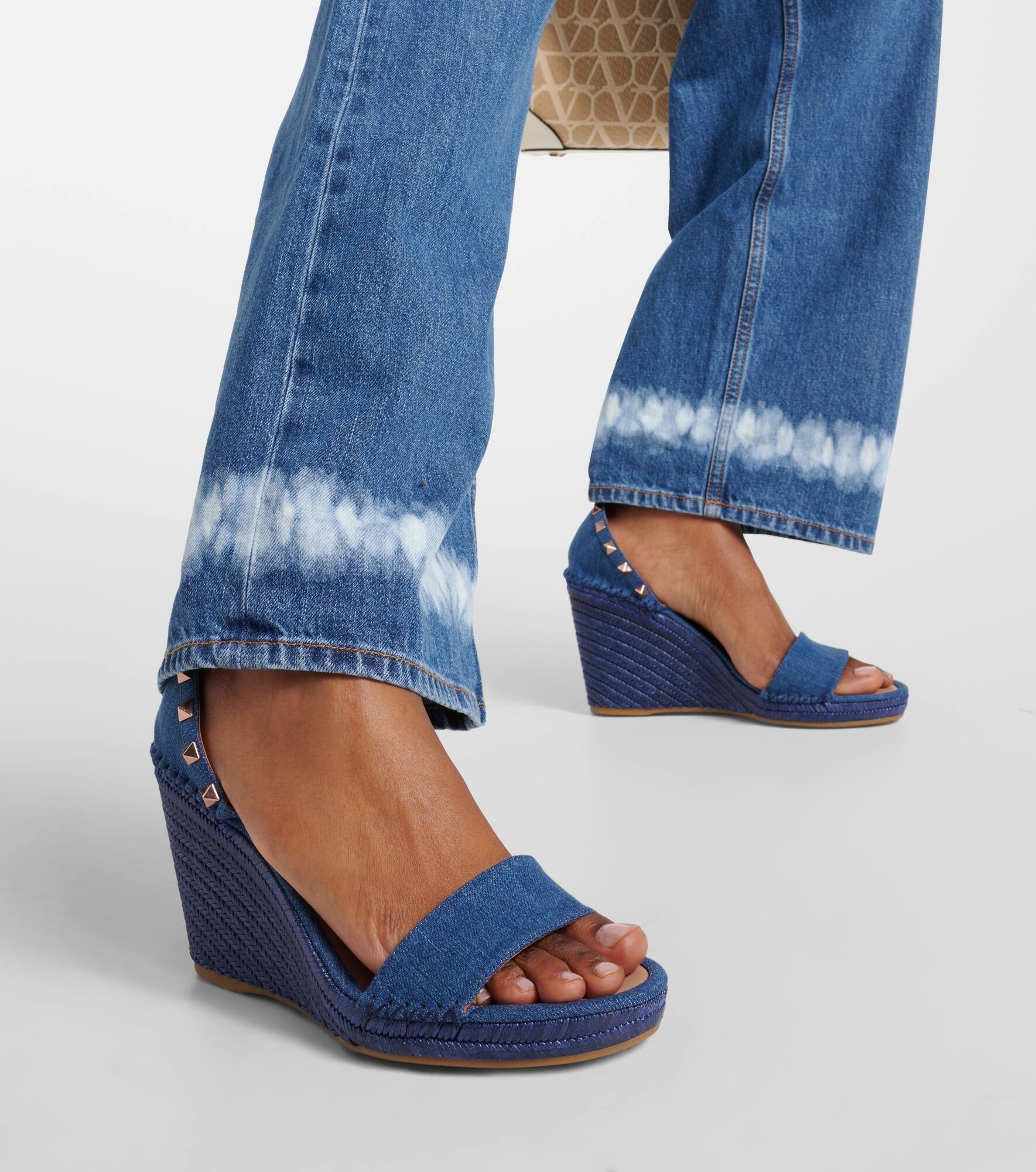 Rockstud 105 denim espadrille wedges - 4