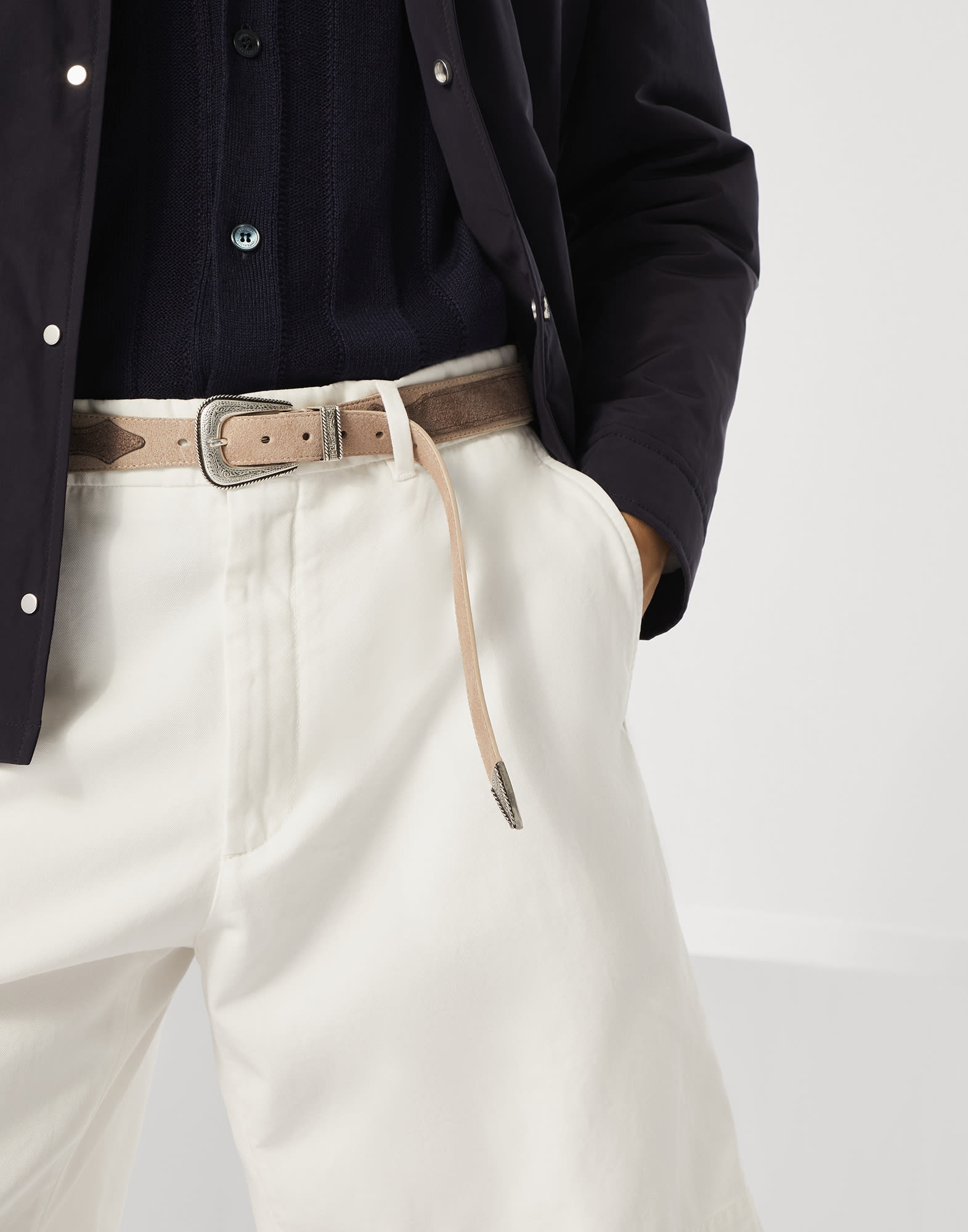 Two-tone reversed calfskin belt with detailed buckle and tip - 3