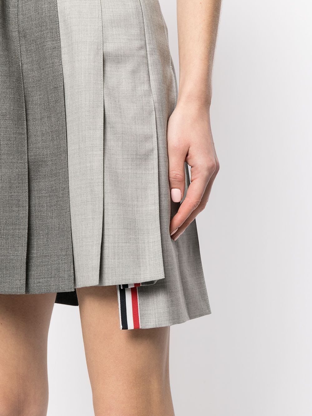 dropped back pleated mini skirt - 5