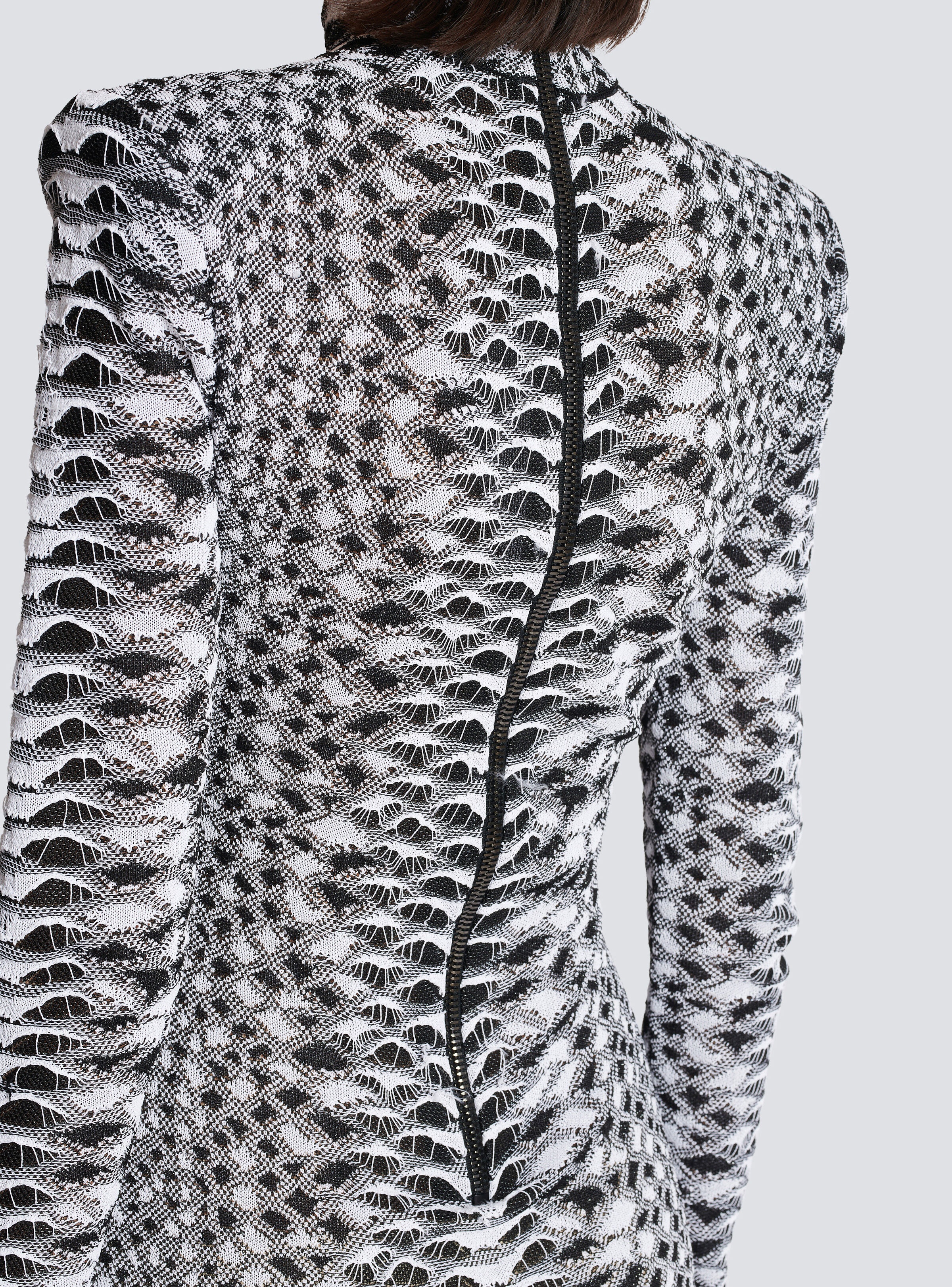 Short snakeskin textured knit dress - 8