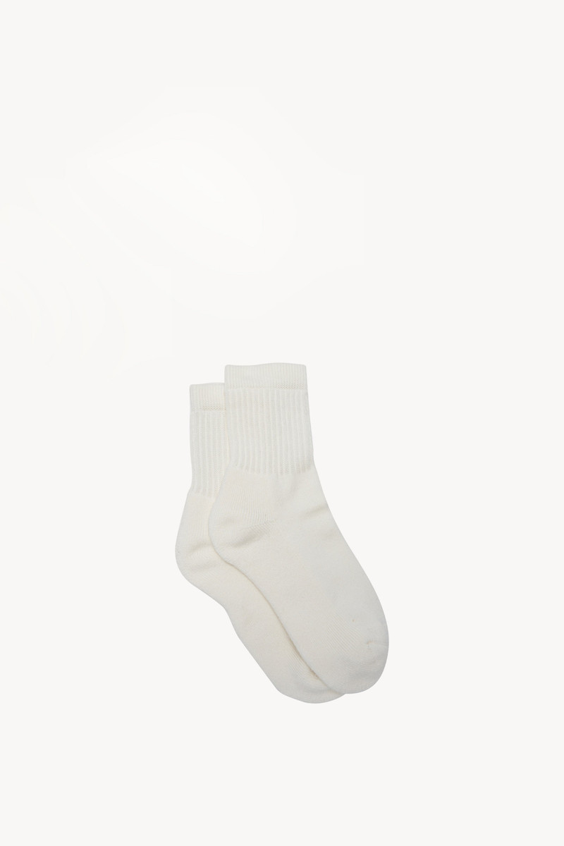 Calf Socks in Cashmere 1