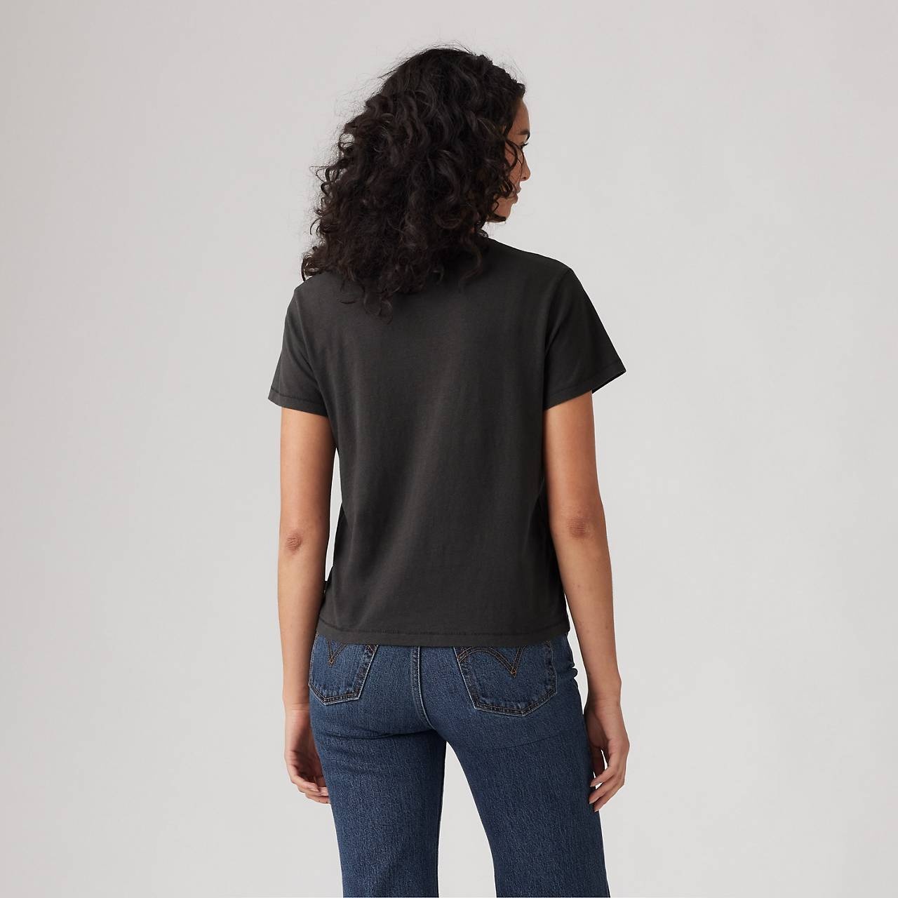 GRAPHIC CLASSIC T-SHIRT - 4