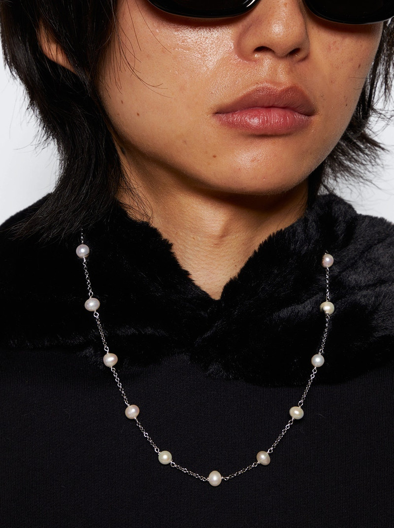 VEERT The Classic Pearl Chain Necklace 18k White Gold outlook