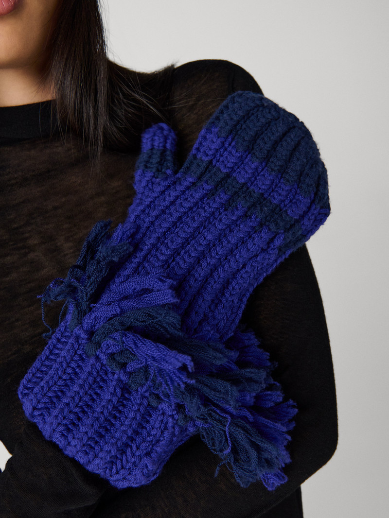 Camden Mittens 1