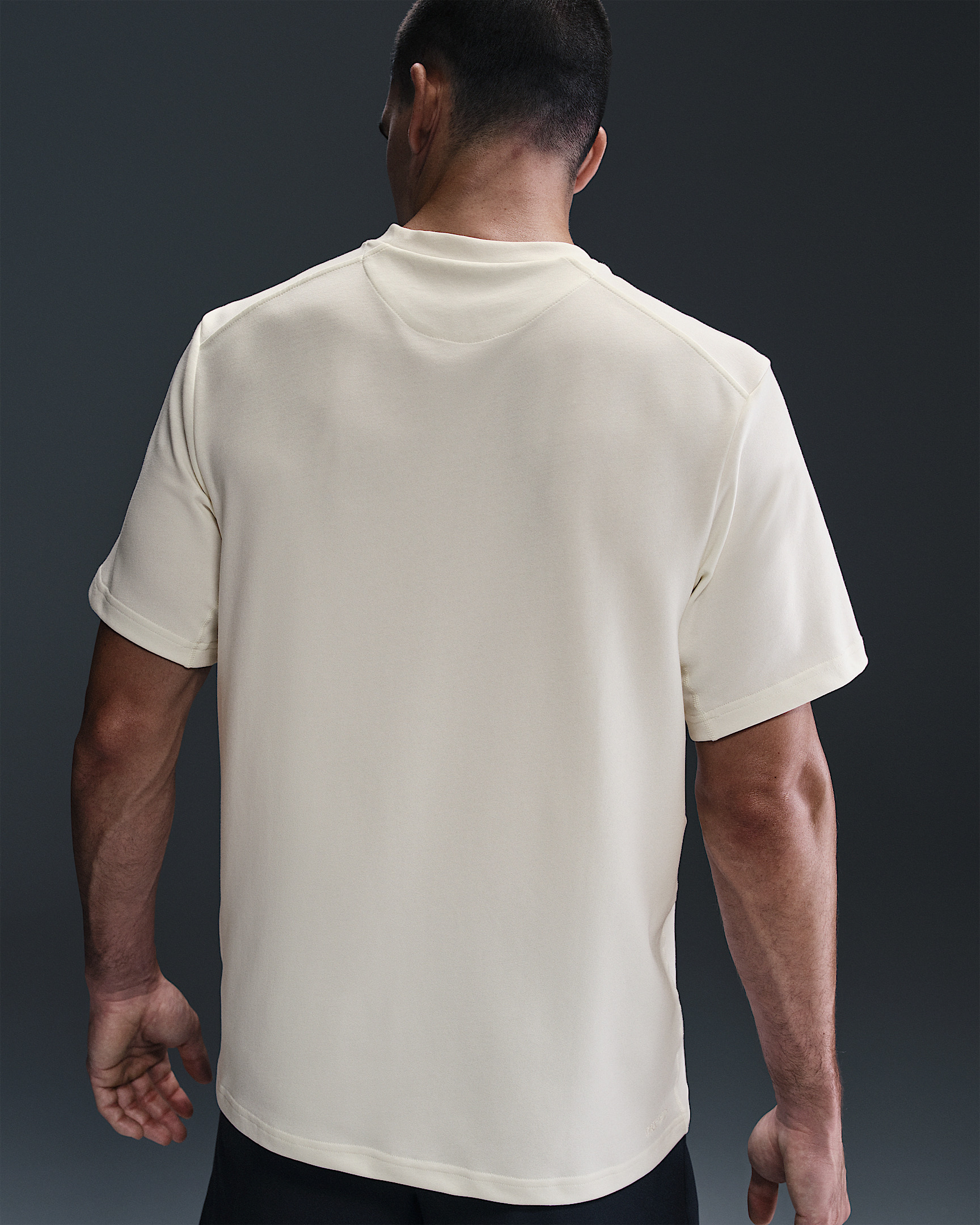 Nike Primary Men's Dri-FIT Short-Sleeve Versatile Top - 2