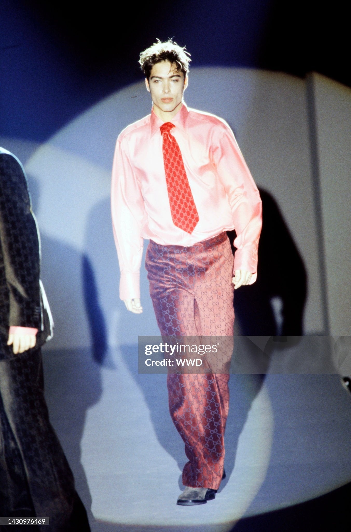 Gucci Fall 1997 Tom Ford Men’s Red Monogram Velvet Trousers Pants 48 - 2
