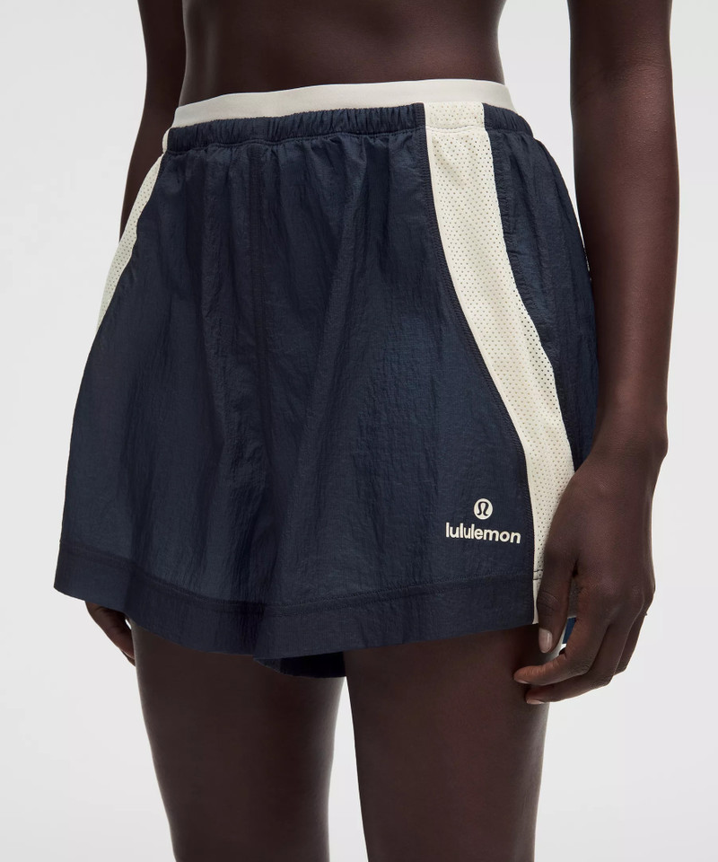 License to Train Textured High-Rise Short 4" 4