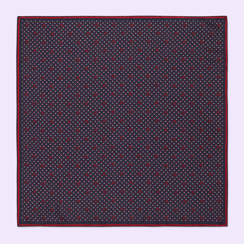 Round Interlocking G silk pocket square 1