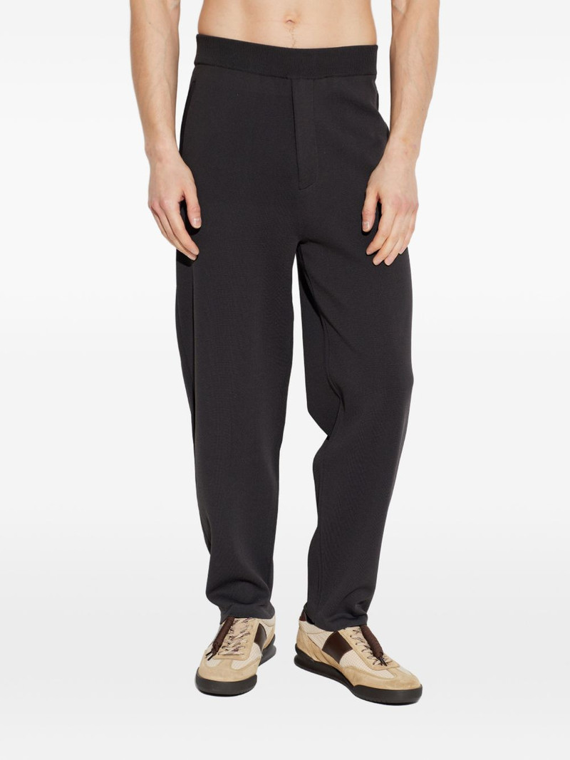 loose fit trousers 3