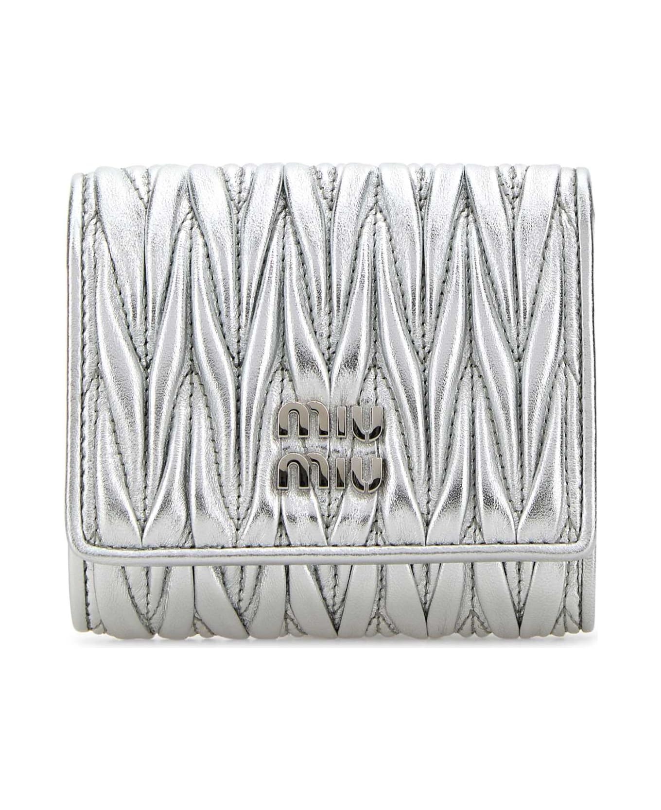 小物 Archive miu miu leather wallet silver Miu Miu Matelassé Nappa Leather Wallet | Silver | FARFETCH UK