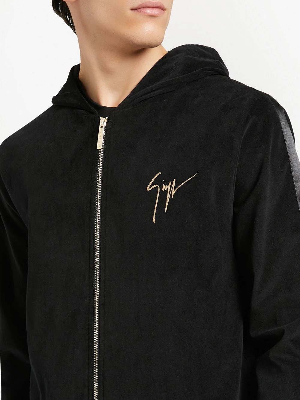 LR-08 logo-embroidered velvet hoodie - 5