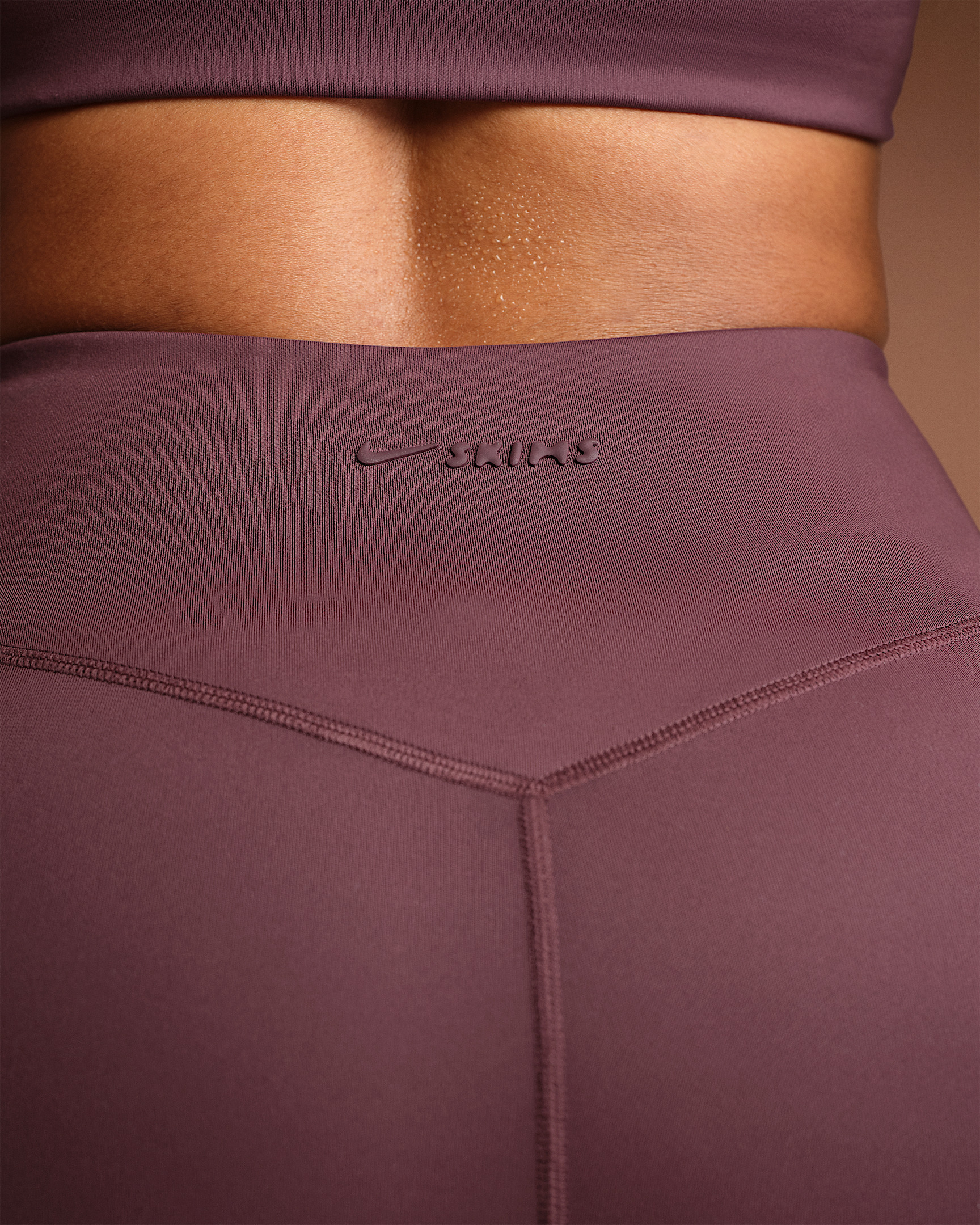NikeSKIMS Matte Women's High-Waisted 26" Leggings - 6