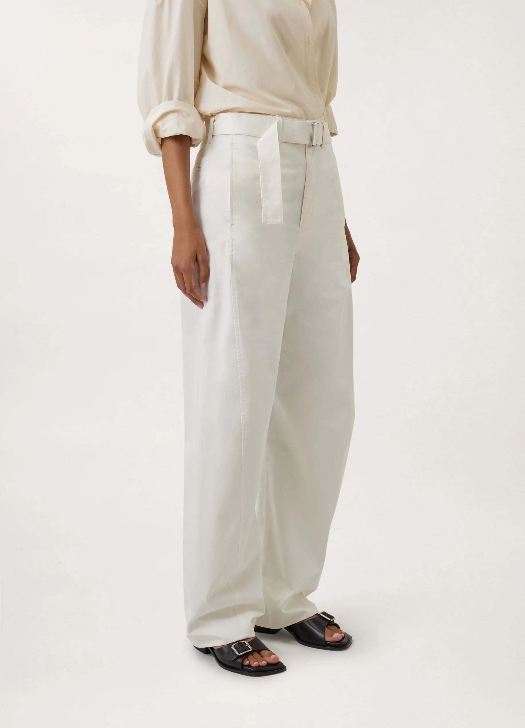 LIGHT BELTED TWISTED PANTS
COTTON TWILL - 5