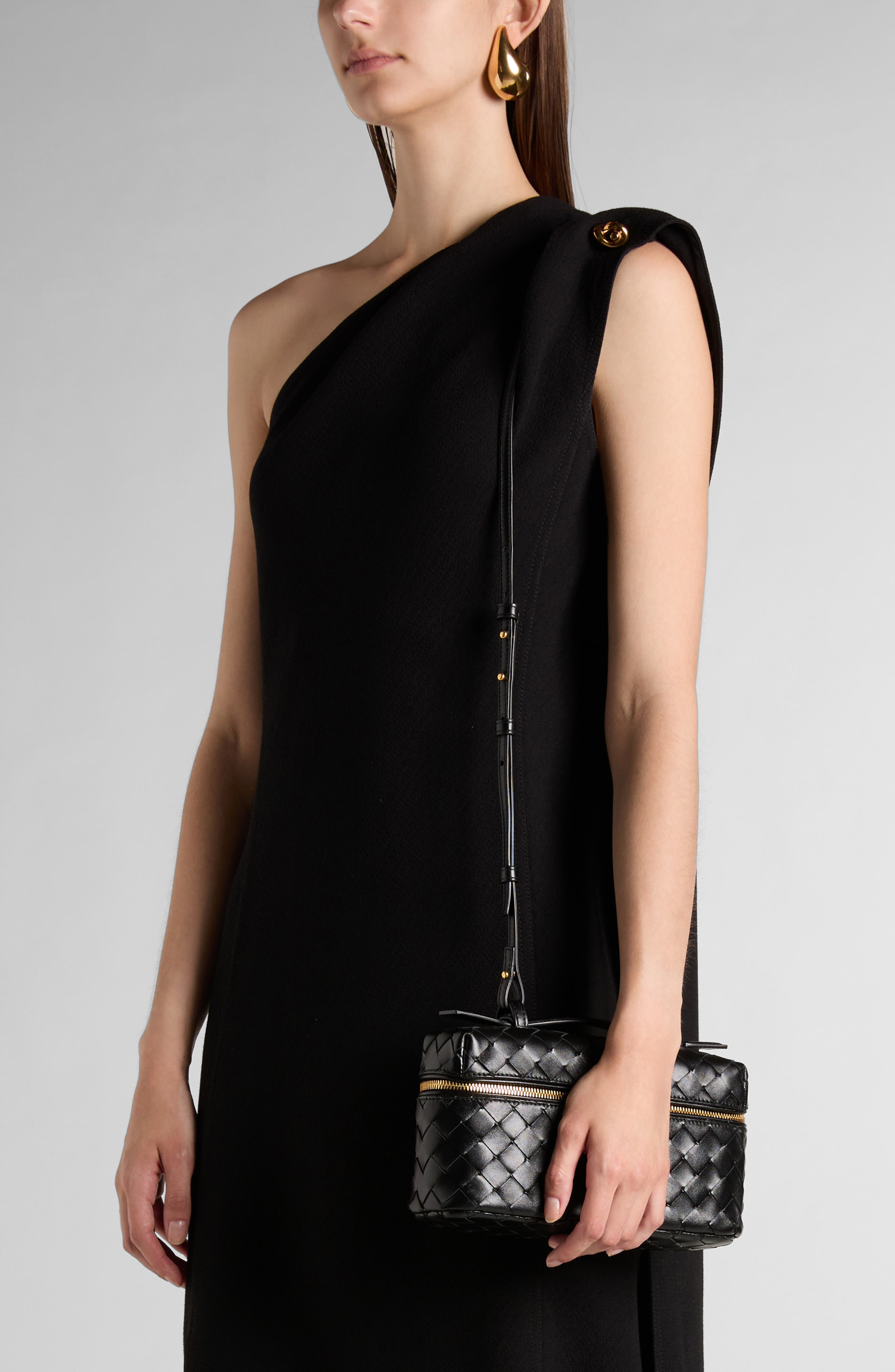 Bottega Veneta Intrecciato Leather Convertible Vanity Case in Black/Gold at Nordstrom - 2