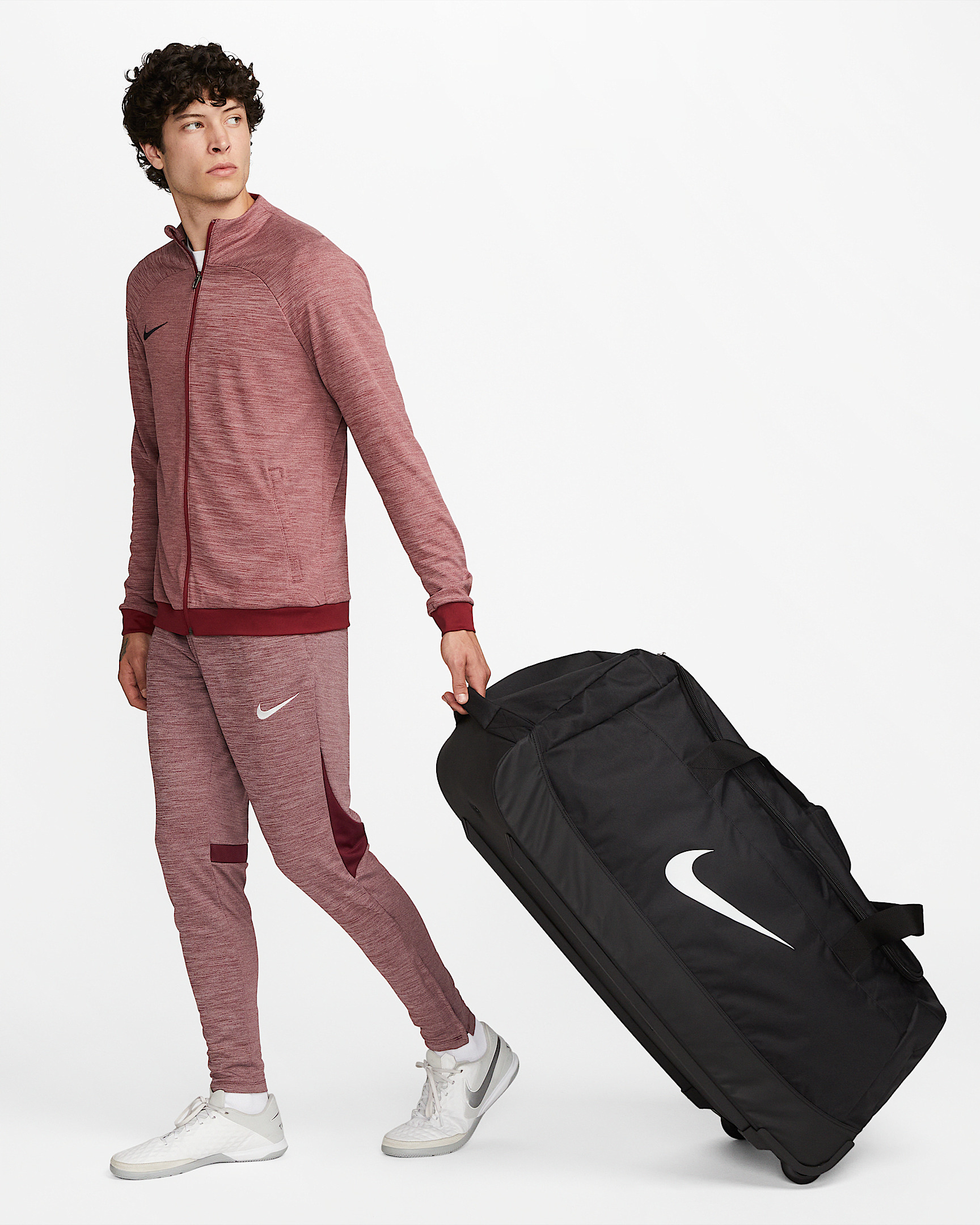 Nike Club Team Roller Bag (120L) - 9