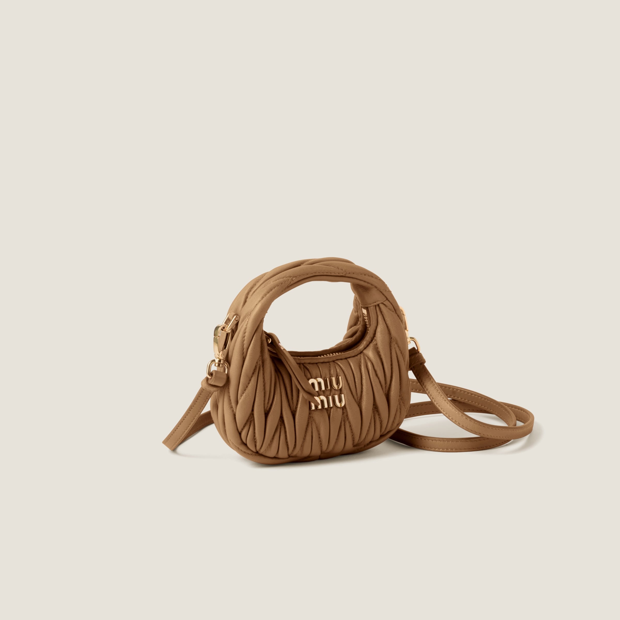 Wander matelasse nappa leather micro hobo bag ポーチ Black Wander Matelassé Nappa Leather Micro Hobo Bag | Miu Miu